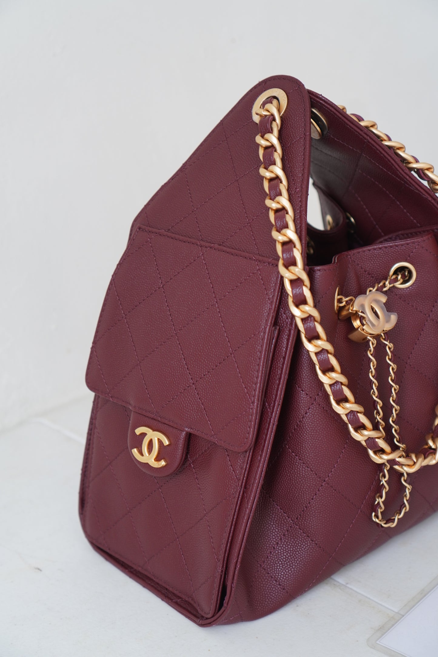 C 25 Small Drawstring Bag Burgundy Caviar leather