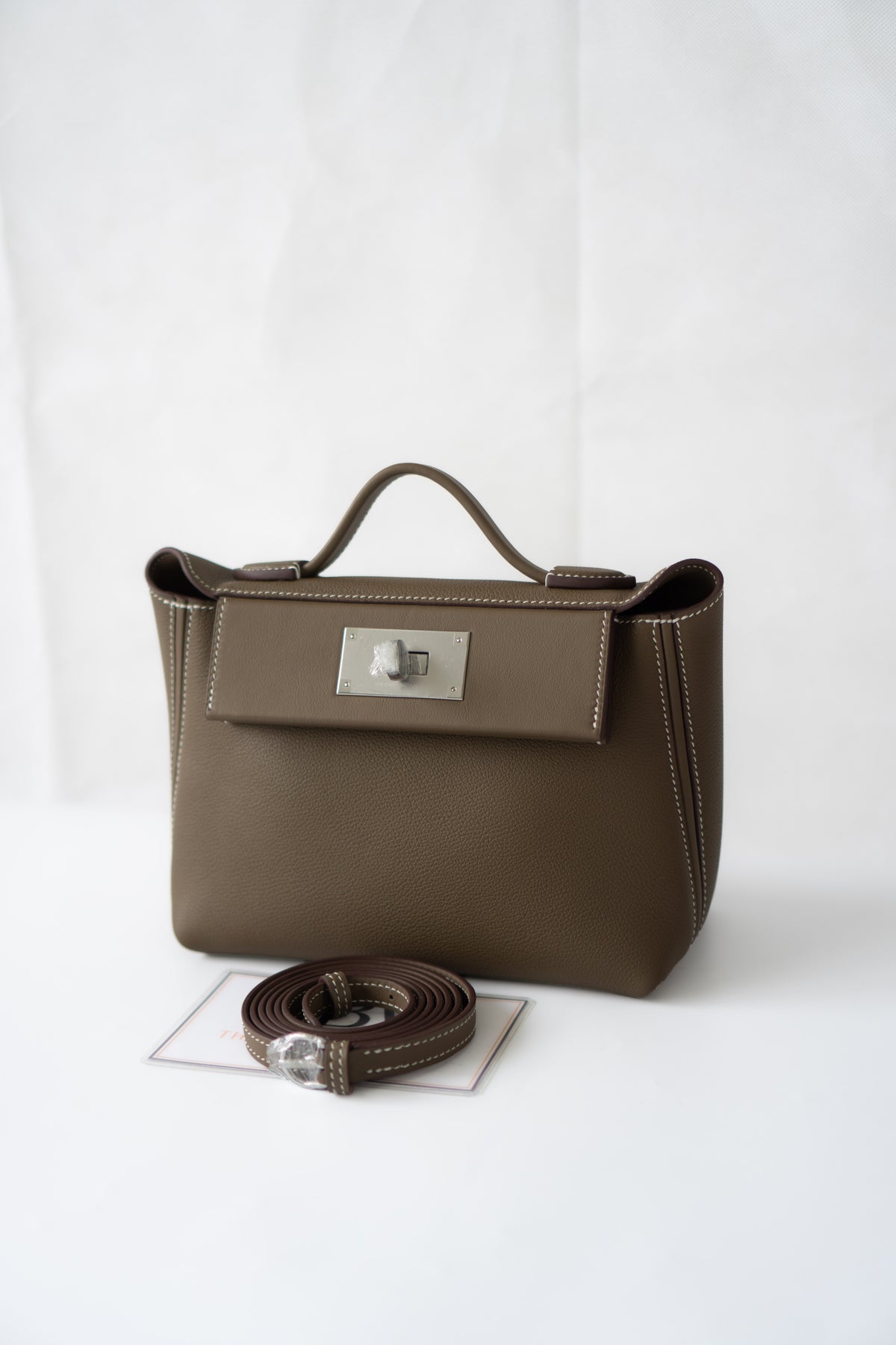 Mini 24/24 – Étoupe Leather with Palladium Hardware