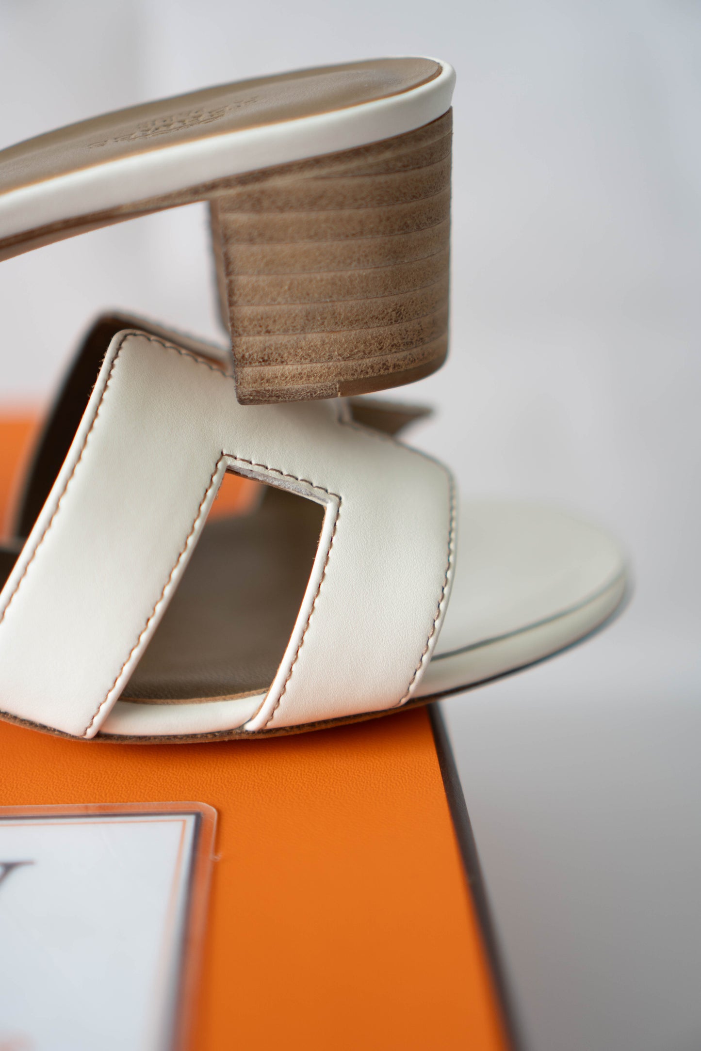 Oasis Sandals – White Smooth Leather