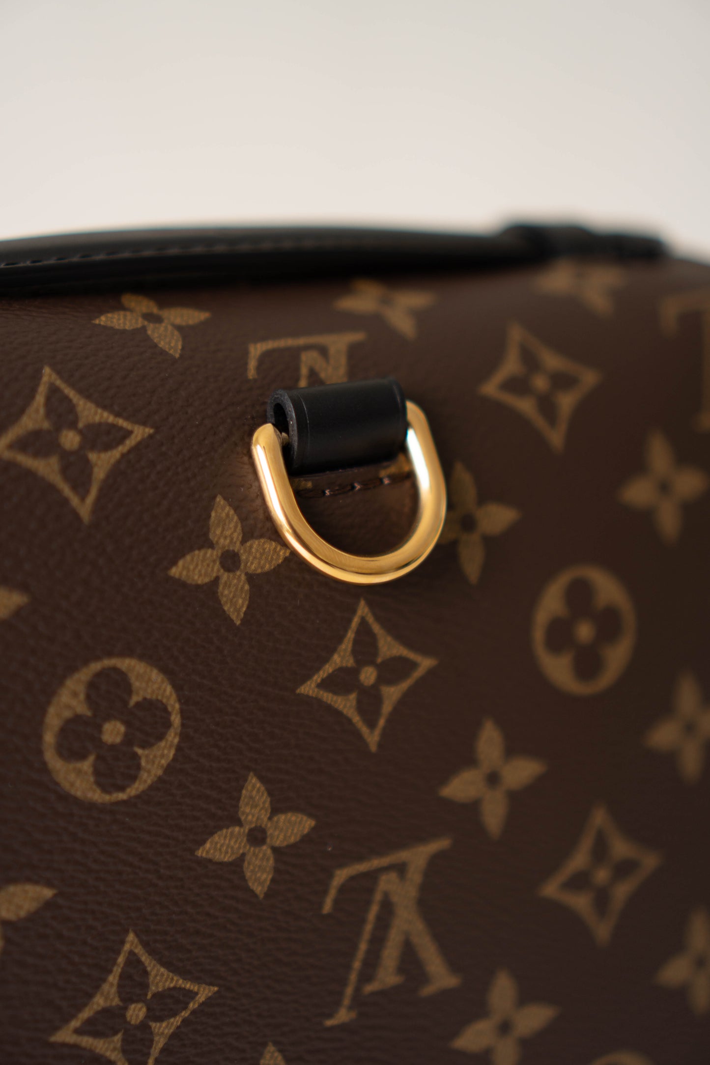Pochette Metis MM in Monogram and Reverse Monogram with Gold Hardware
