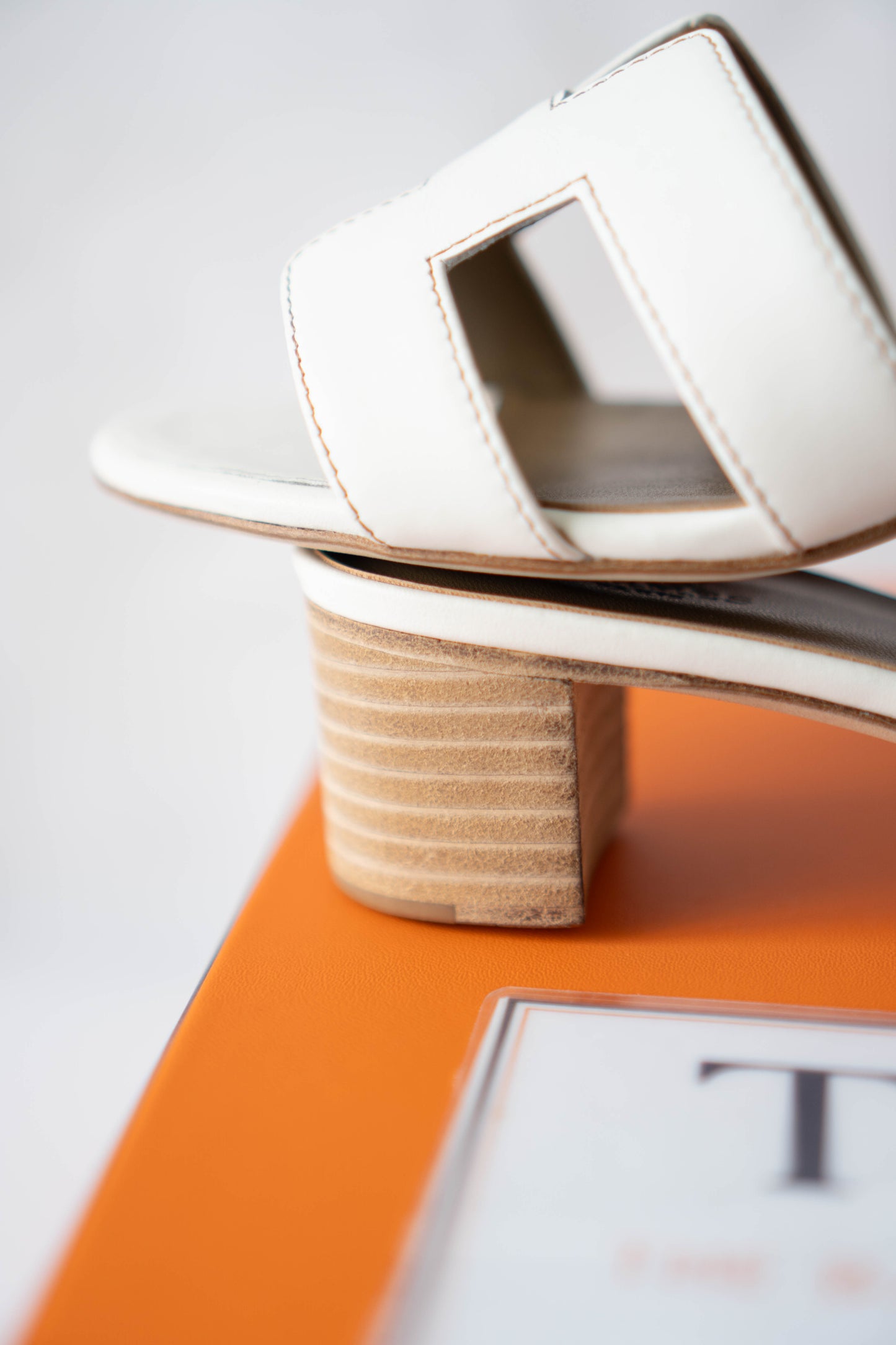 Oasis Sandals – White Smooth Leather