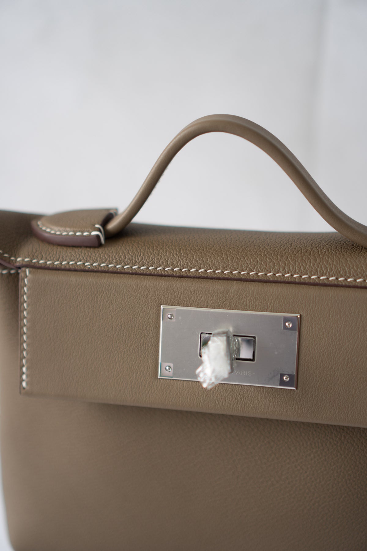 Mini 24/24 – Étoupe Leather with Palladium Hardware