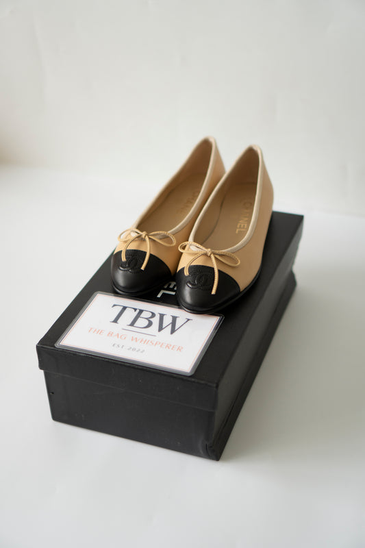 Ballet Flats – Beige & Black Lambskin