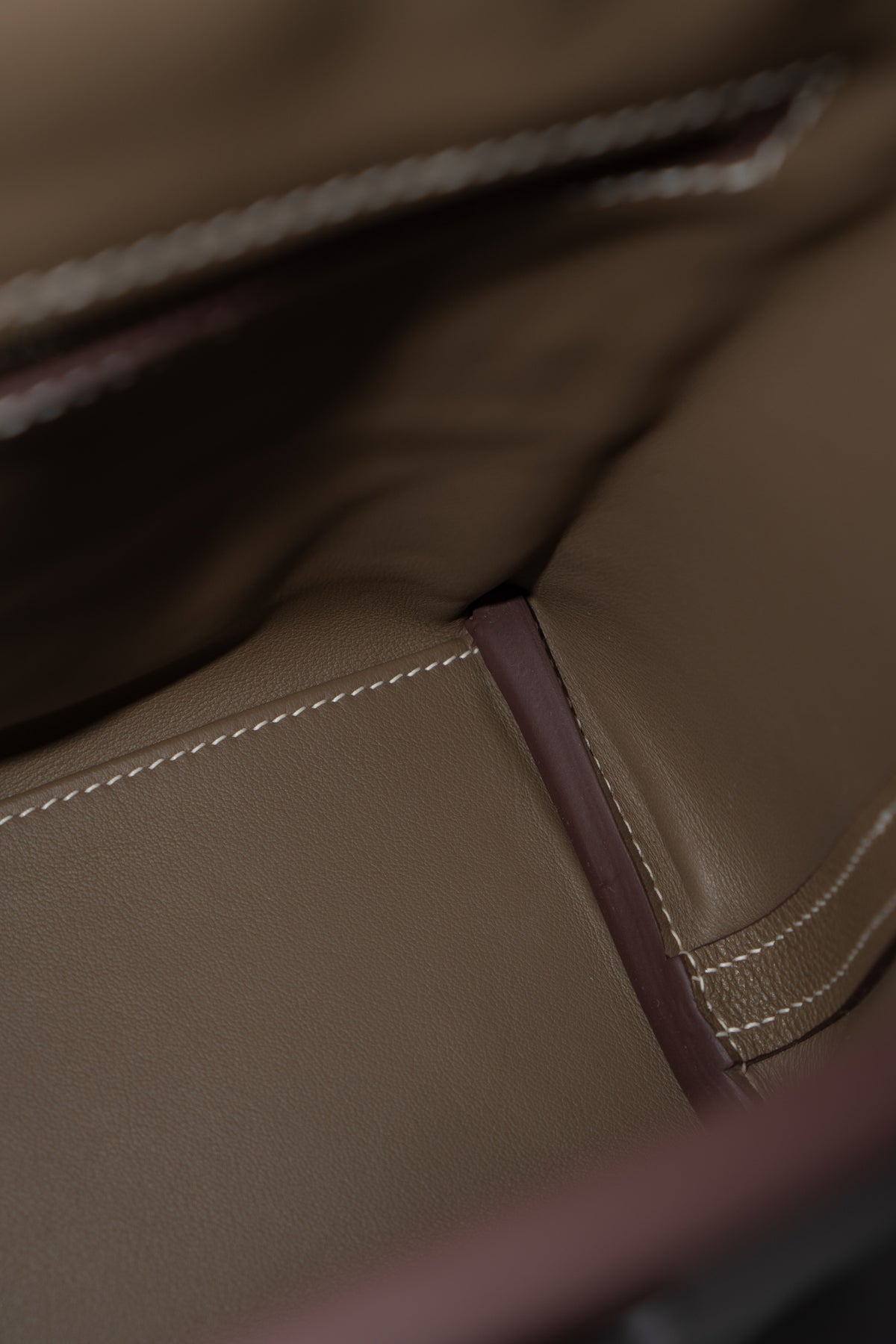 Mini 24/24 – Étoupe Leather with Palladium Hardware