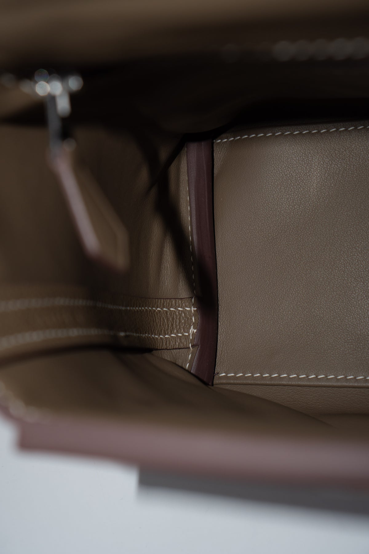 Mini 24/24 – Étoupe Leather with Palladium Hardware