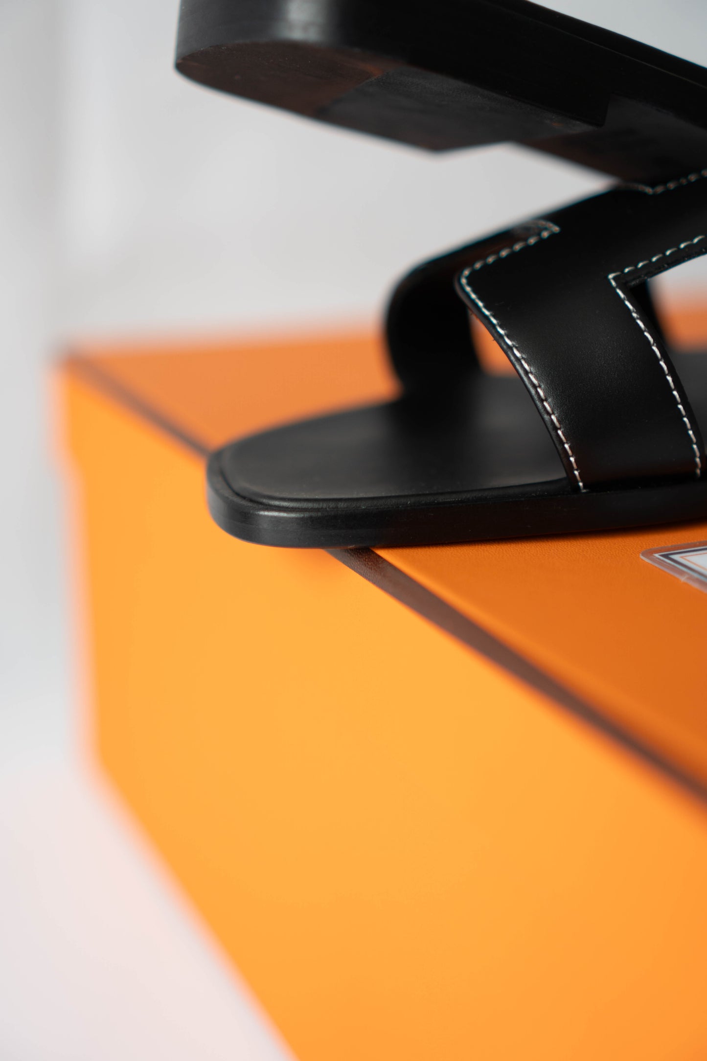 Oran Black Smooth Leather Contrast-Stitch Sandals