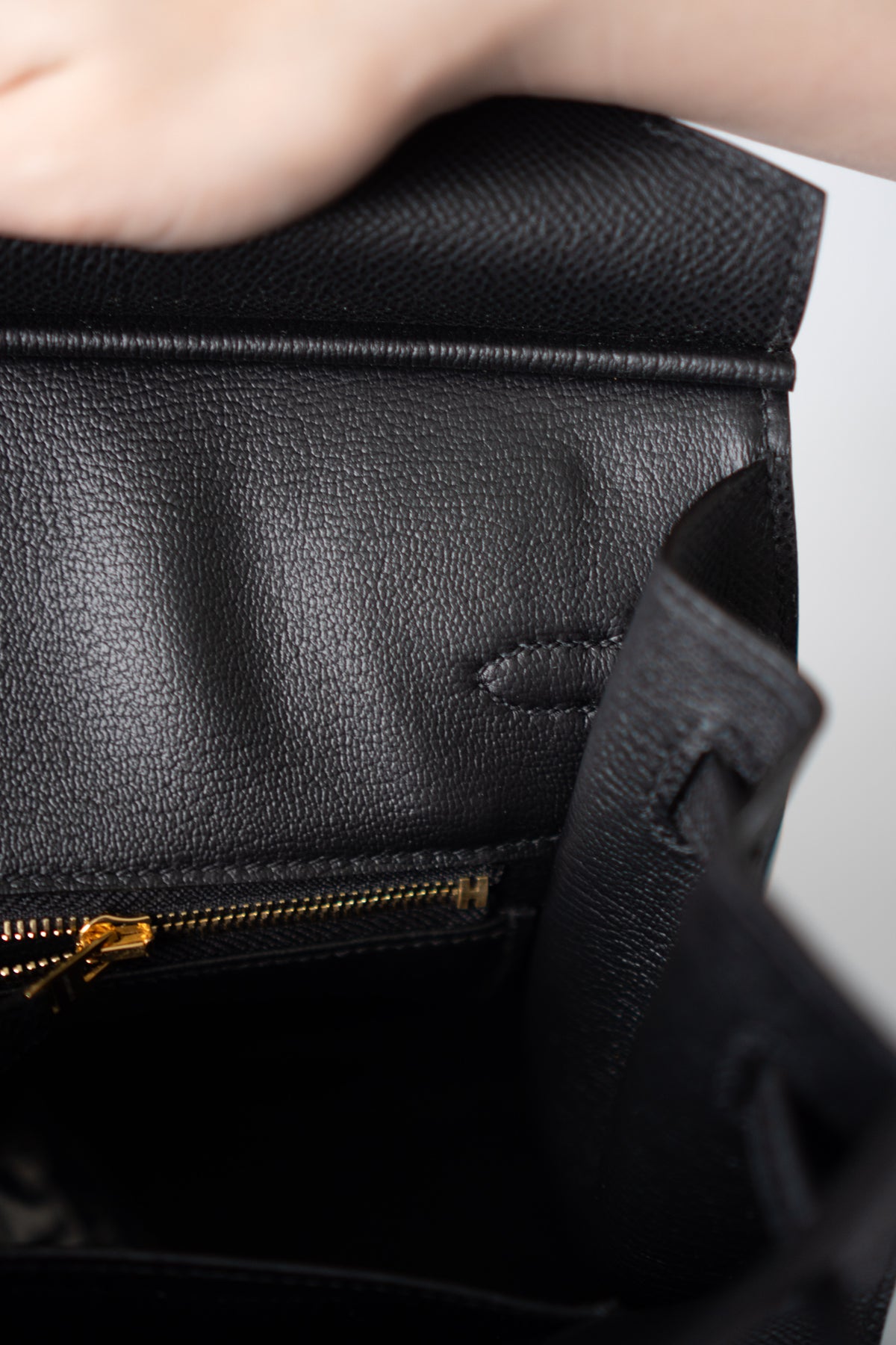 BK 25 Sellier – Black Epsom Leather with Gold Hardware