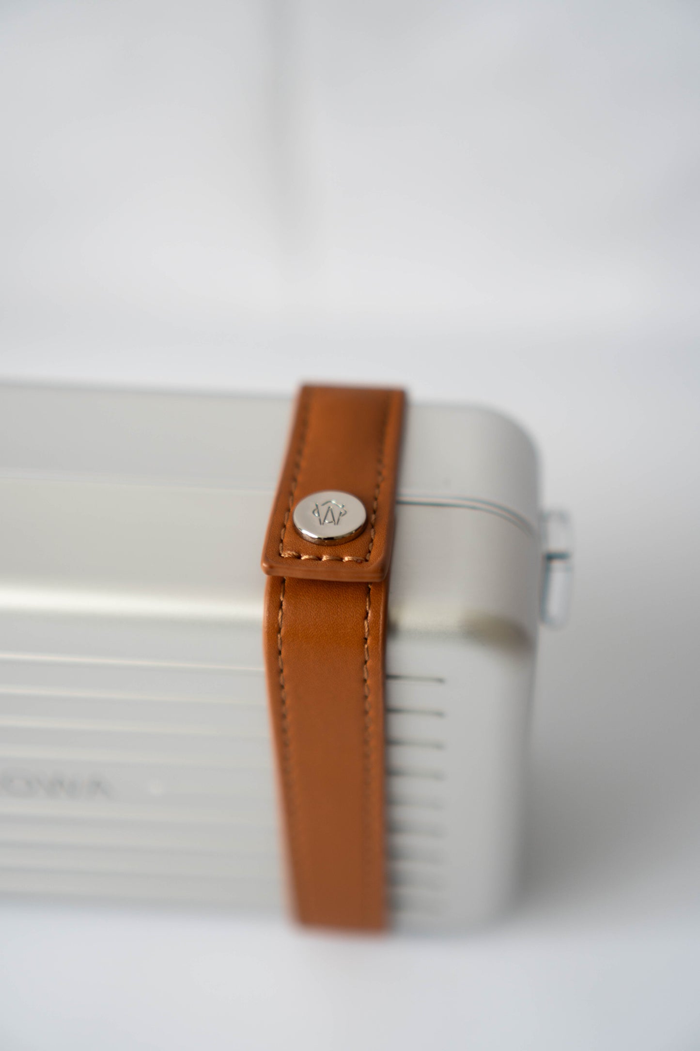 Aluminum Crossbody Case – Silver with Desert Sand Leather