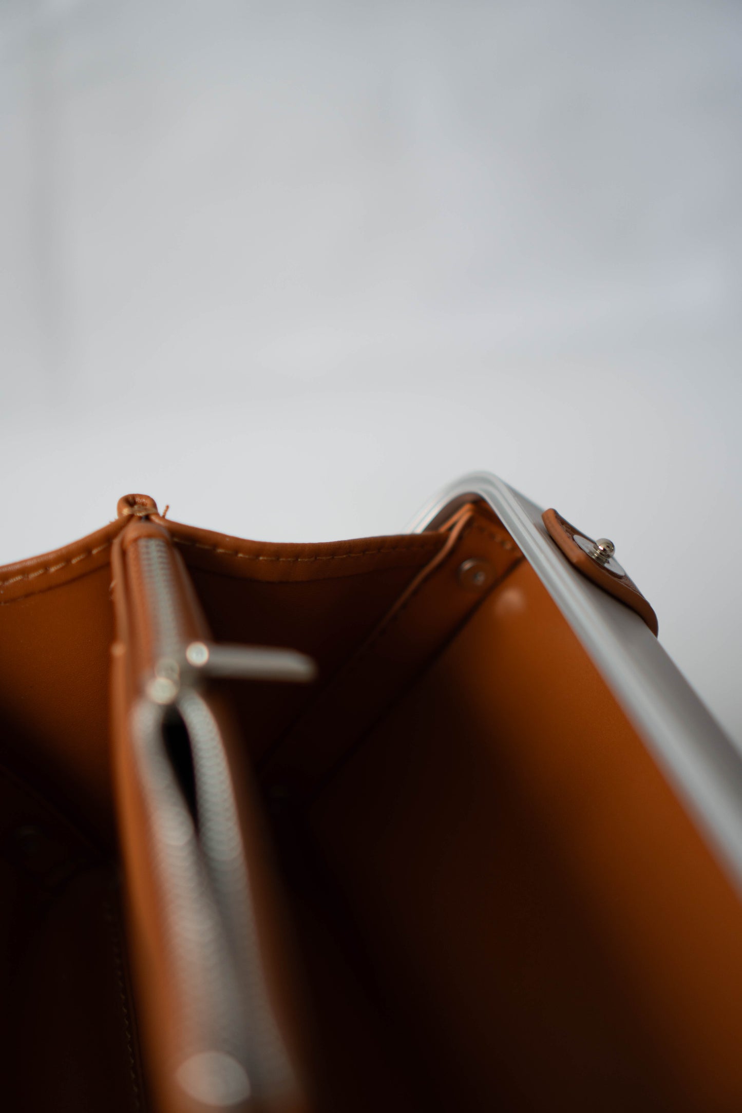 Aluminum Crossbody Case – Silver with Desert Sand Leather