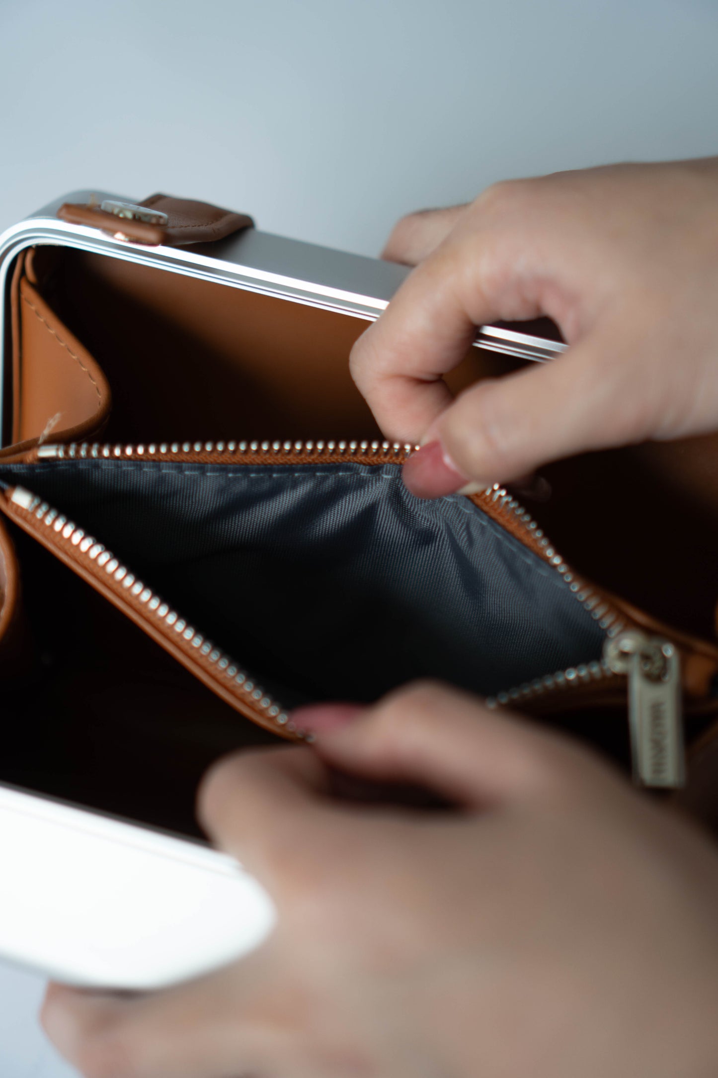Aluminum Crossbody Case – Silver with Desert Sand Leather