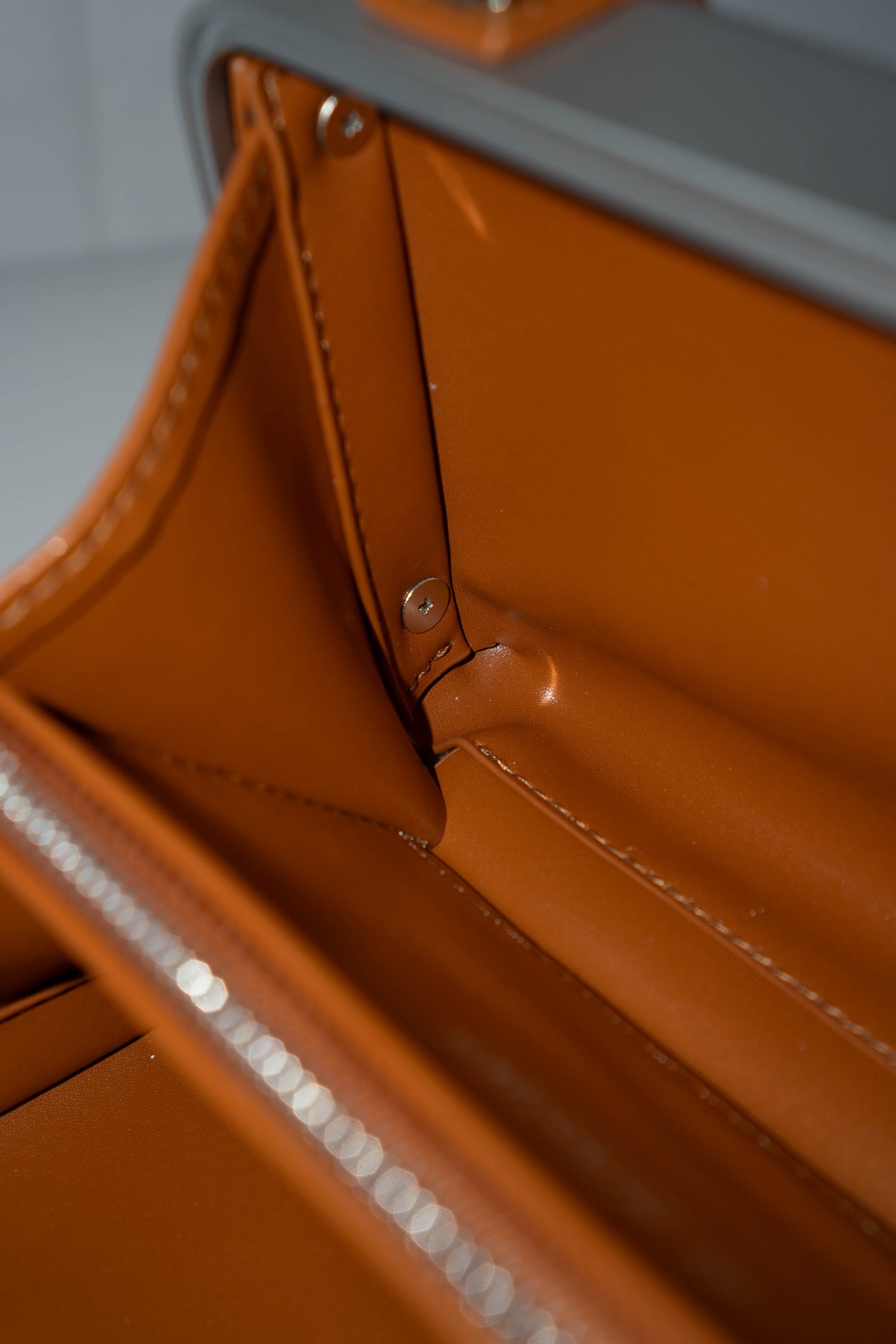 Aluminum Crossbody Case – Silver with Desert Sand Leather