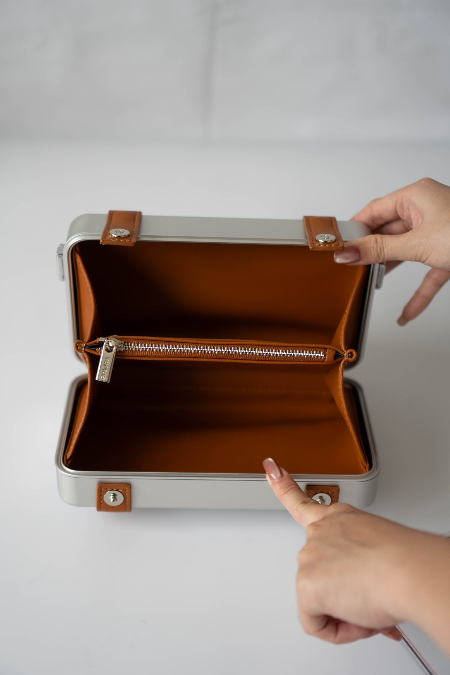 Aluminum Crossbody Case – Silver with Desert Sand Leather