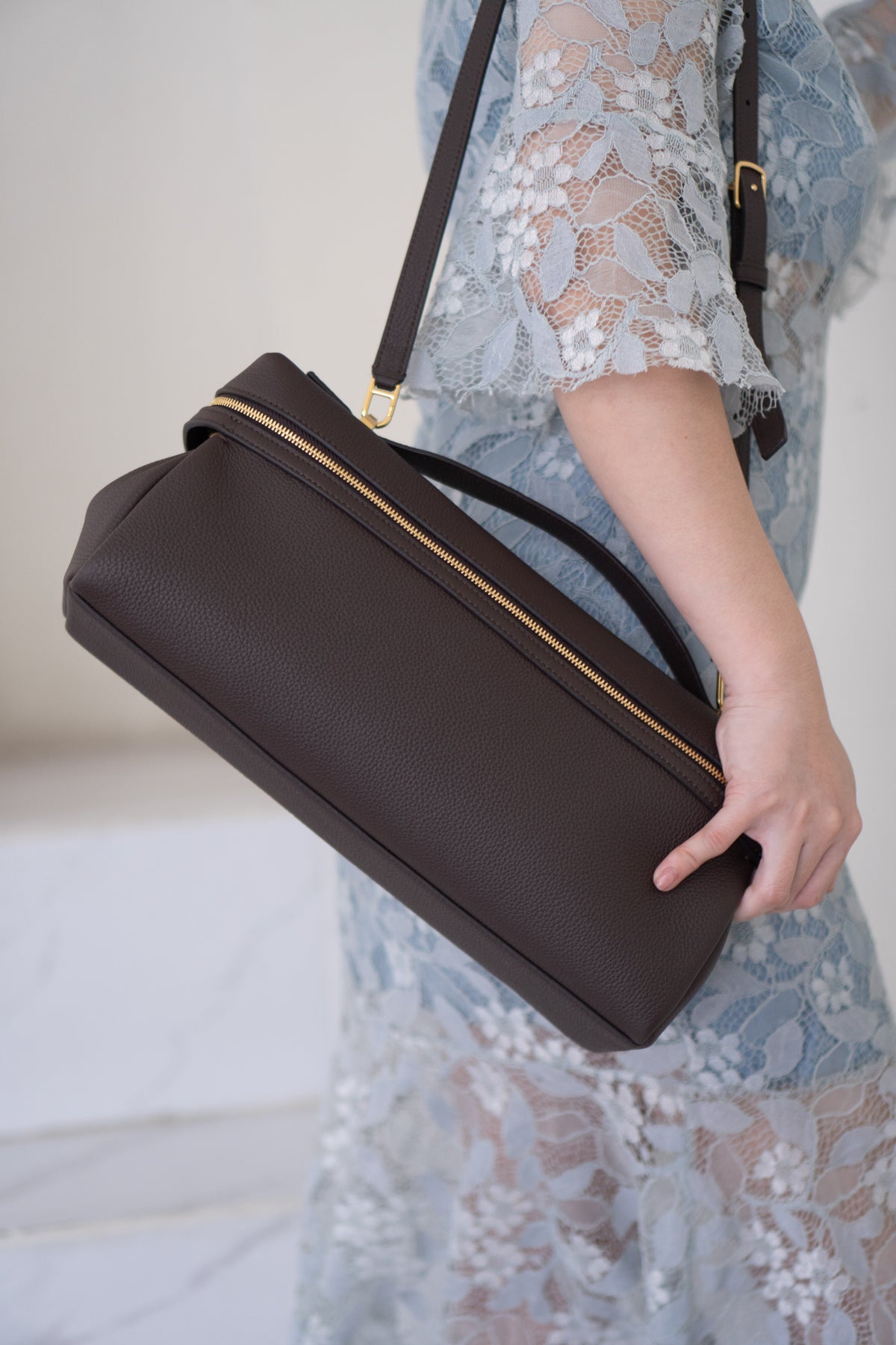 Extra Pocket L33 Top Handle Bag – Dark Brown