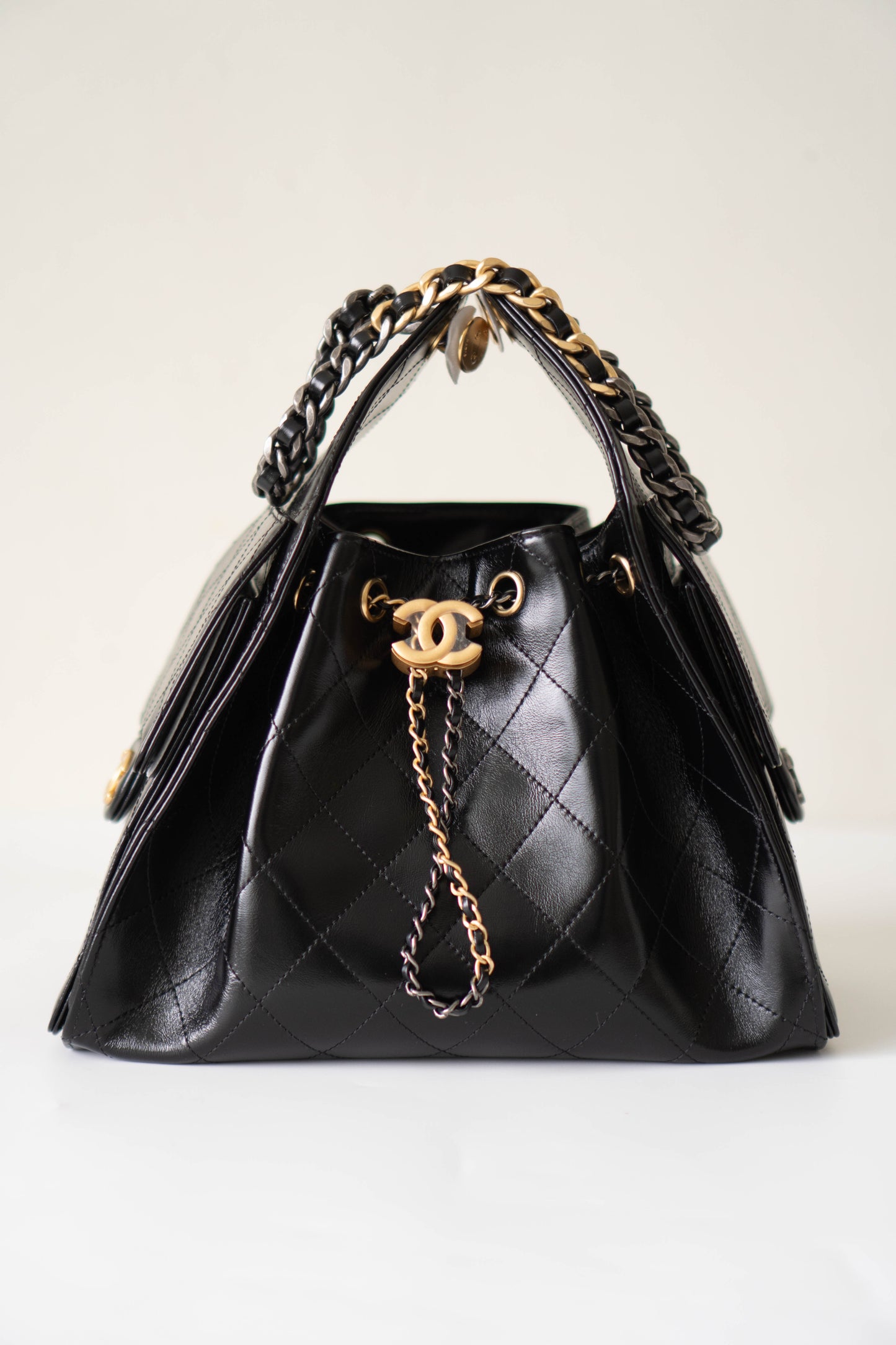 C25 Small Drawstring Bag – Shiny Lambskin with Gold Hardware