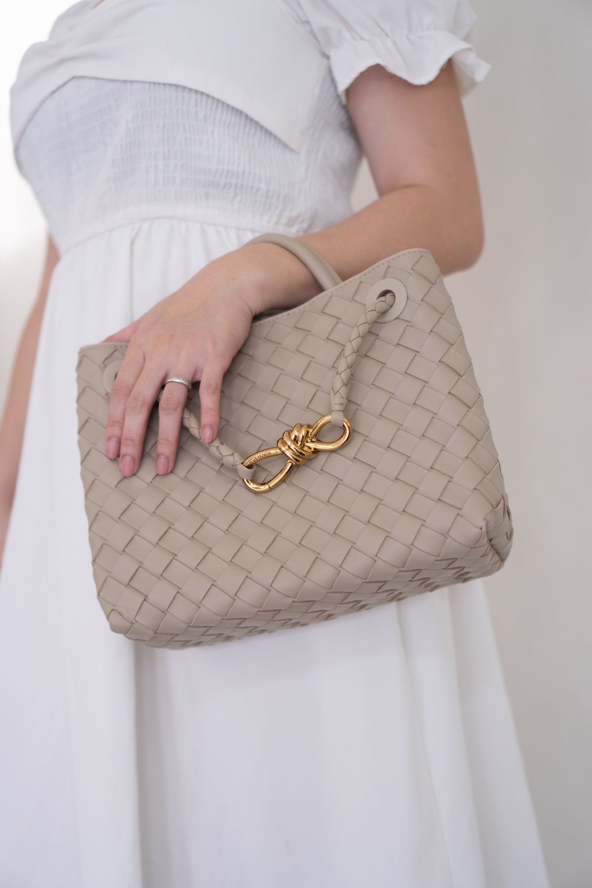 Small Andiamo (25 cm) – Intrecciato Leather & Gold Hardware