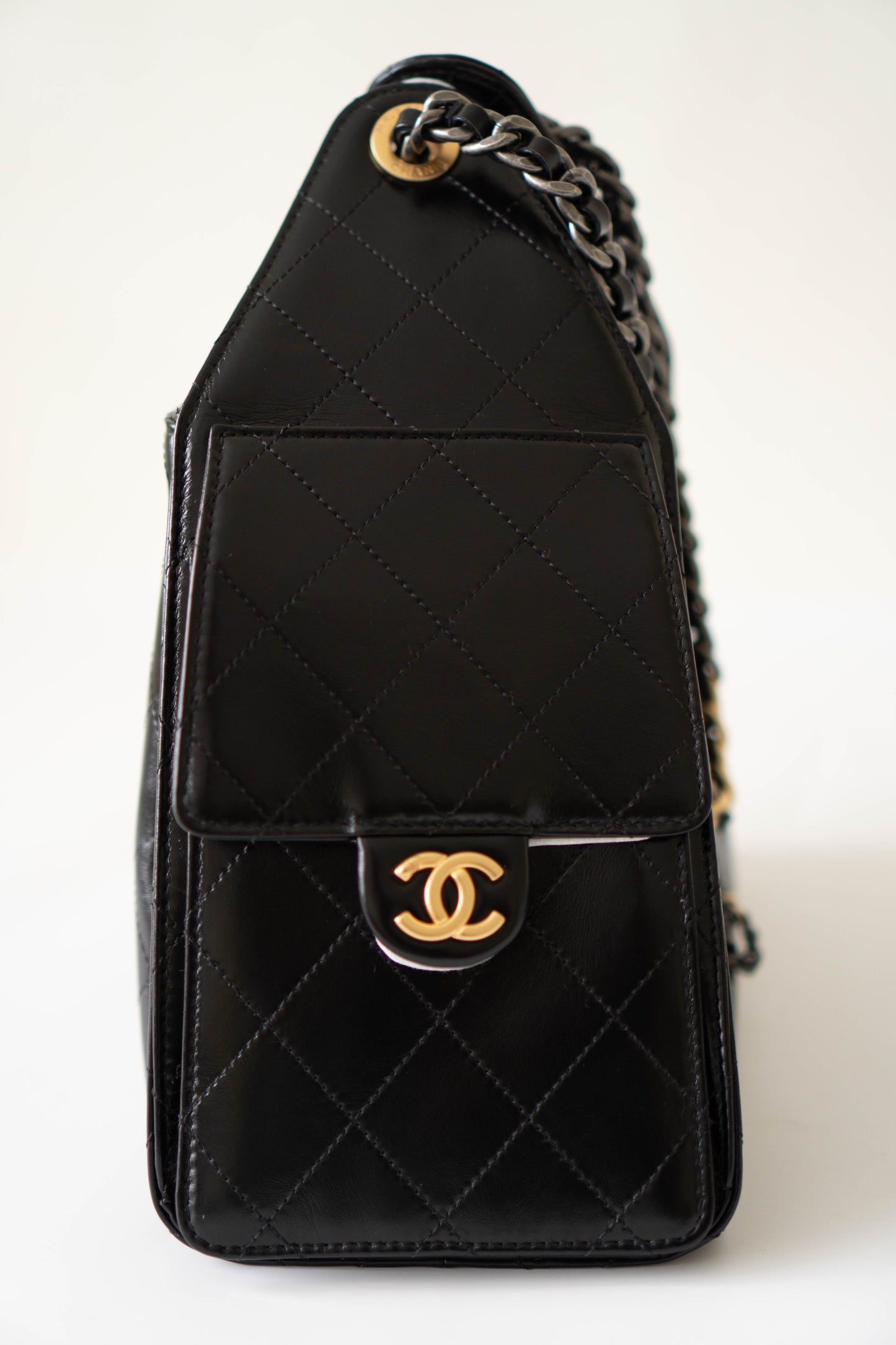 C25 Small Drawstring Bag – Shiny Lambskin with Gold Hardware