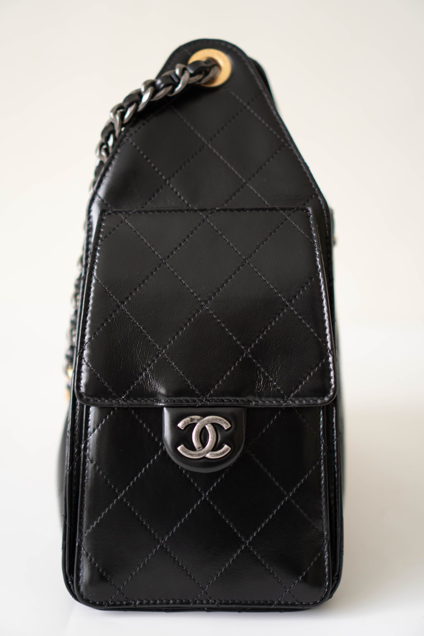 C25 Small Drawstring Bag – Shiny Lambskin with Gold Hardware