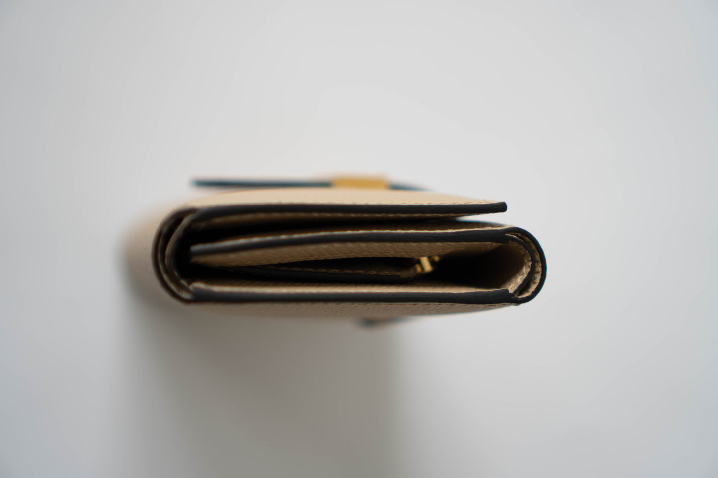 Bearn Compact Wallet – Trench Epsom