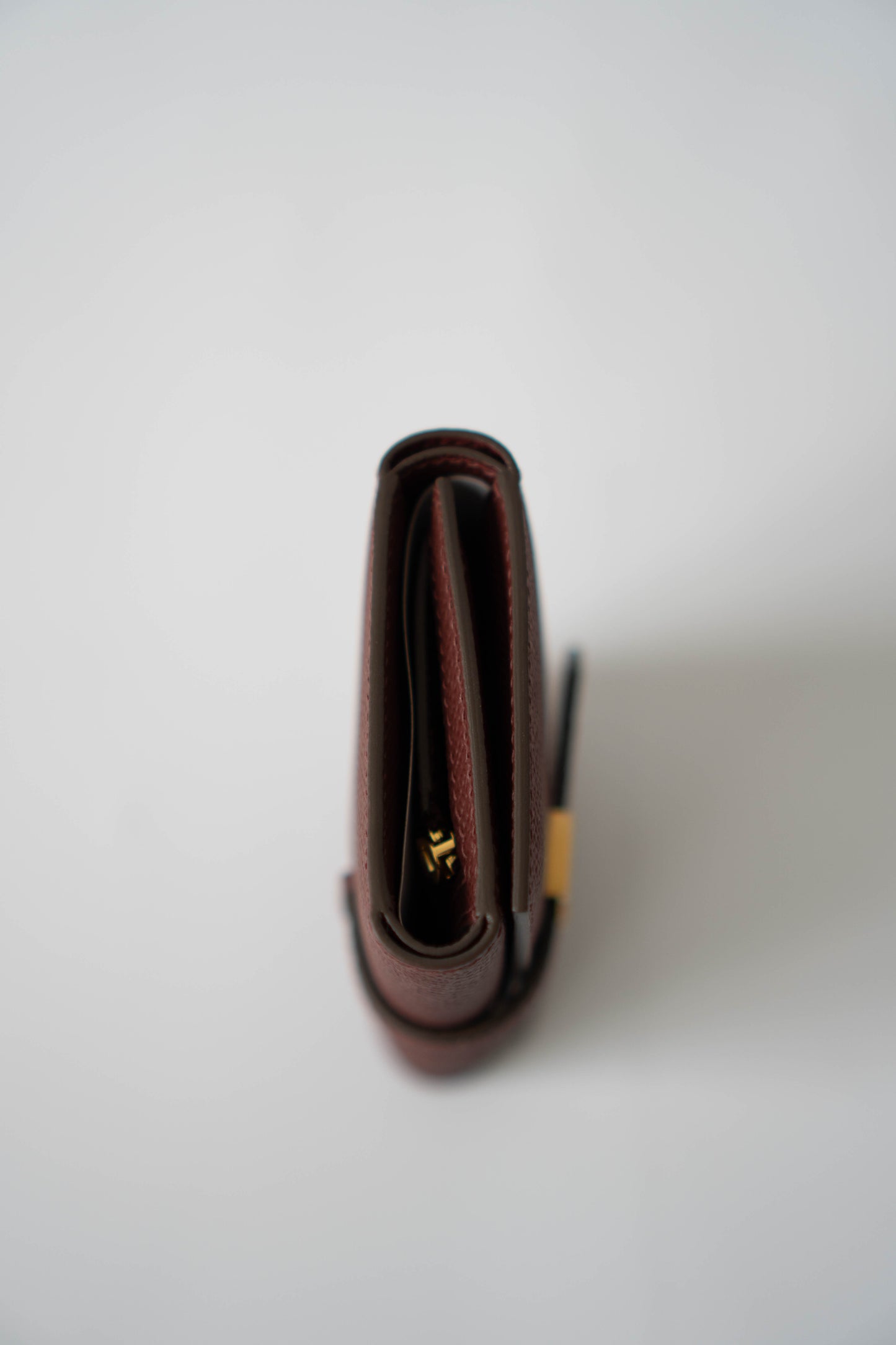 Bearn Compact Wallet – Rouge Sellier Epsom with Gold Hardware