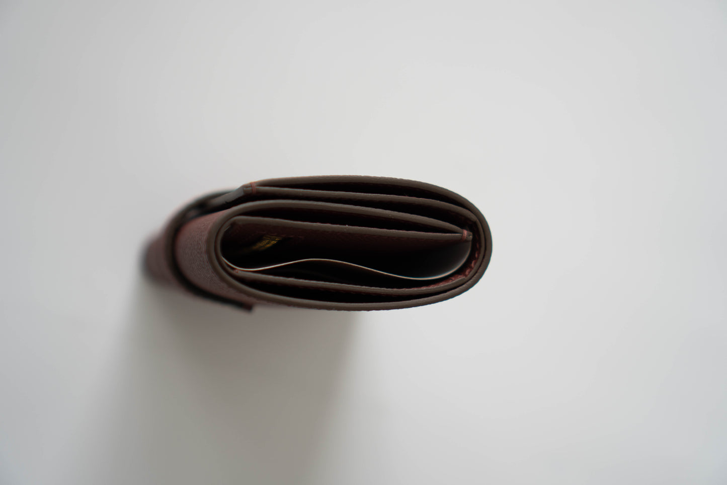 Bearn Compact Wallet – Rouge Sellier Epsom with Gold Hardware