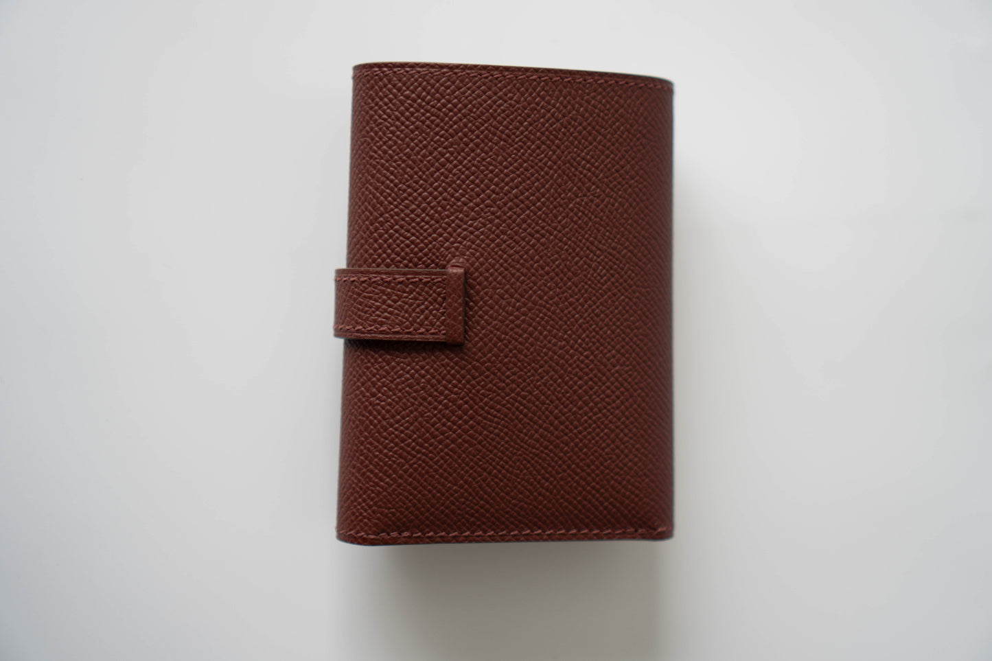 Bearn Compact Wallet – Rouge Sellier Epsom with Gold Hardware