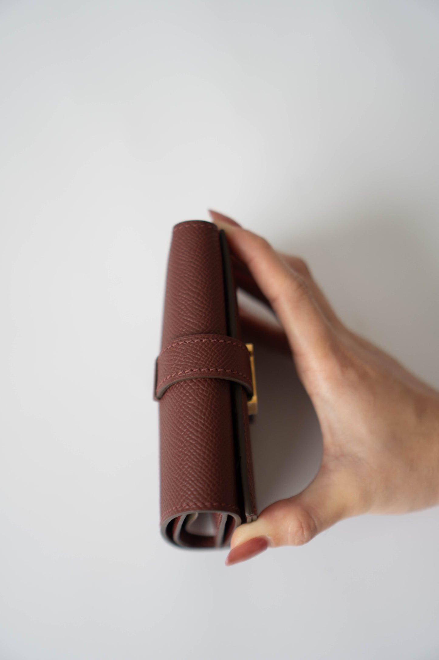 Bearn Compact Wallet – Rouge Sellier Epsom with Gold Hardware