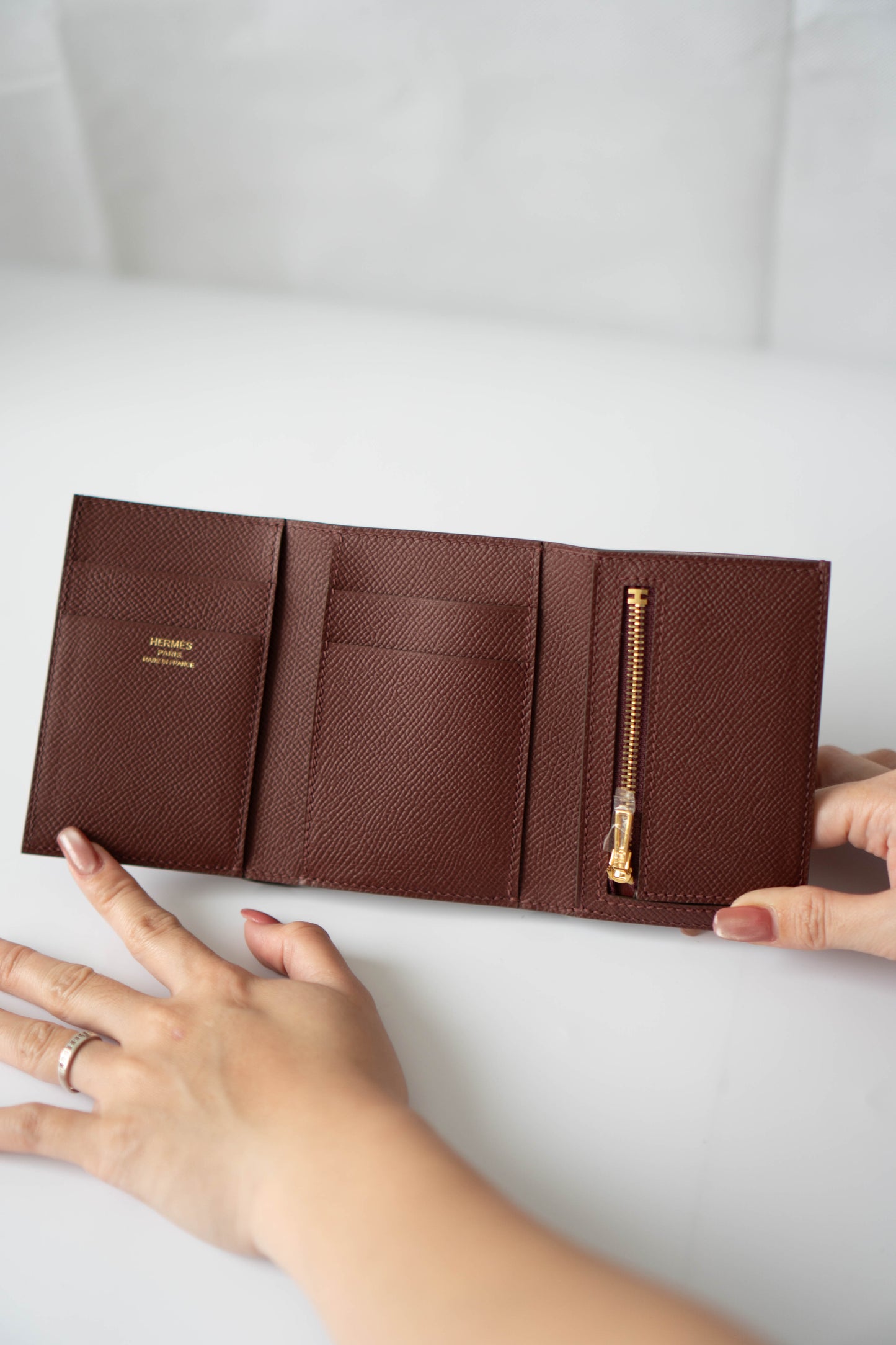 Bearn Compact Wallet – Rouge Sellier Epsom with Gold Hardware