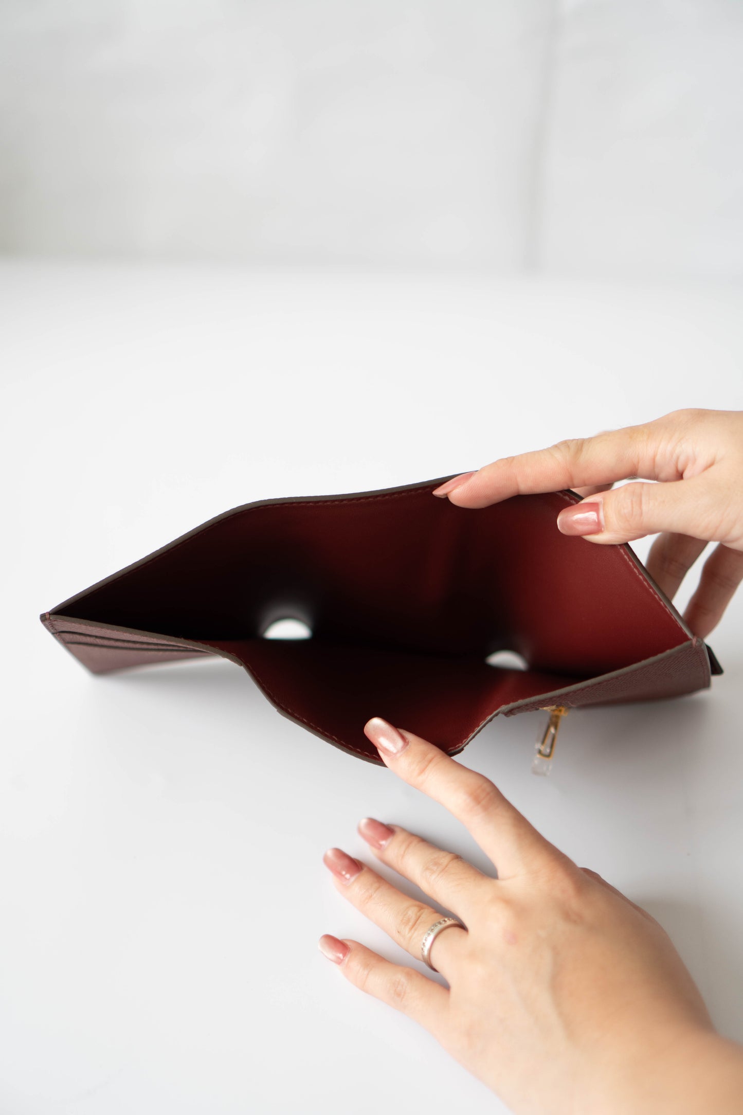 Bearn Compact Wallet – Rouge Sellier Epsom with Gold Hardware
