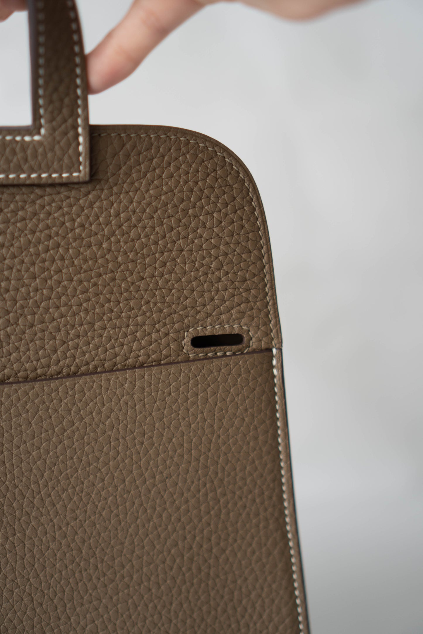 Halzan Top Handle Bag 25 – Etoupe Clemence with Palladium Hardware