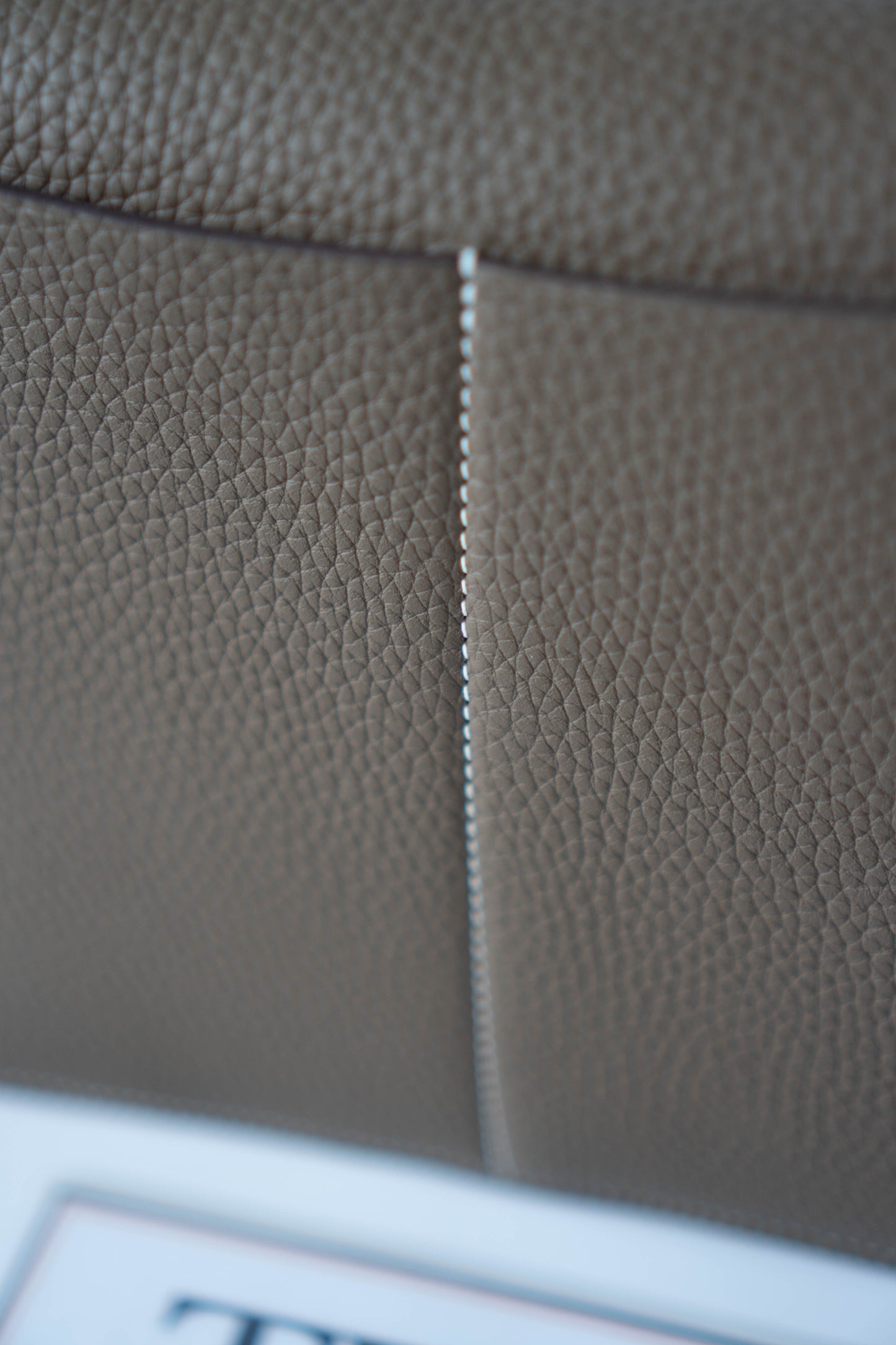Halzan Top Handle Bag 25 – Etoupe Clemence with Palladium Hardware