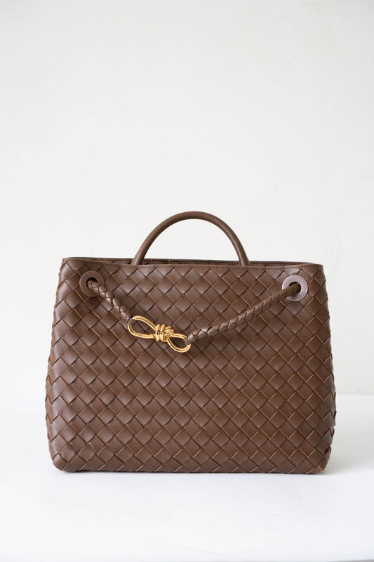 Andiamo Medium – Fondant Brown Intrecciato Leather with Gold Hardware
