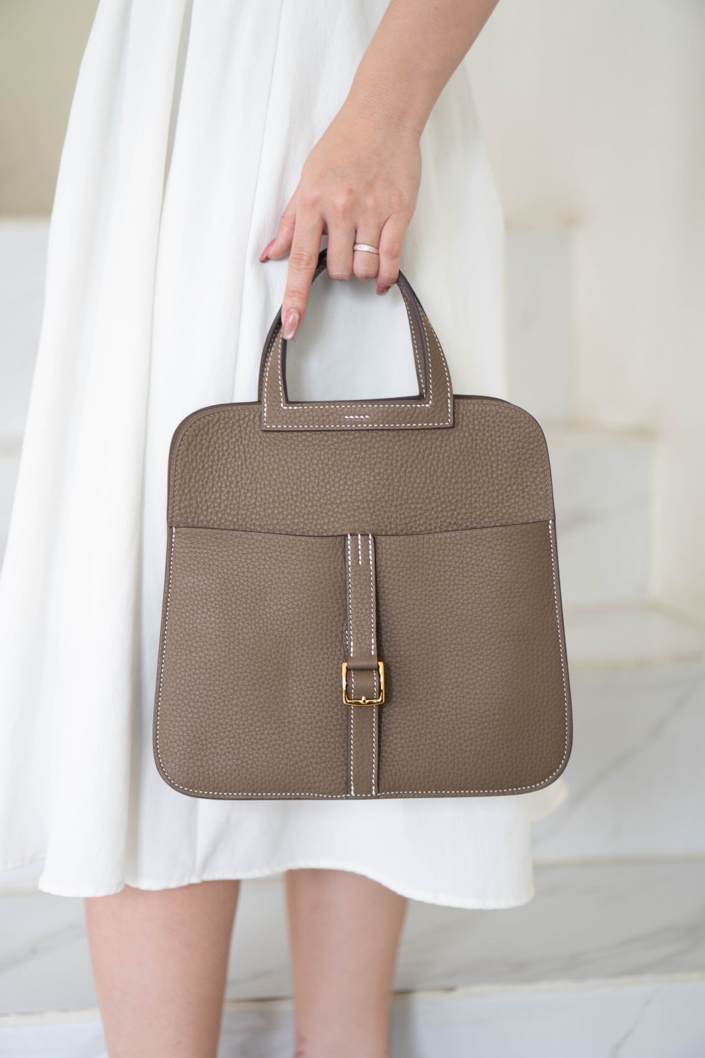 Halzan Top Handle Bag 25 – Etoupe Clemence with Palladium Hardware