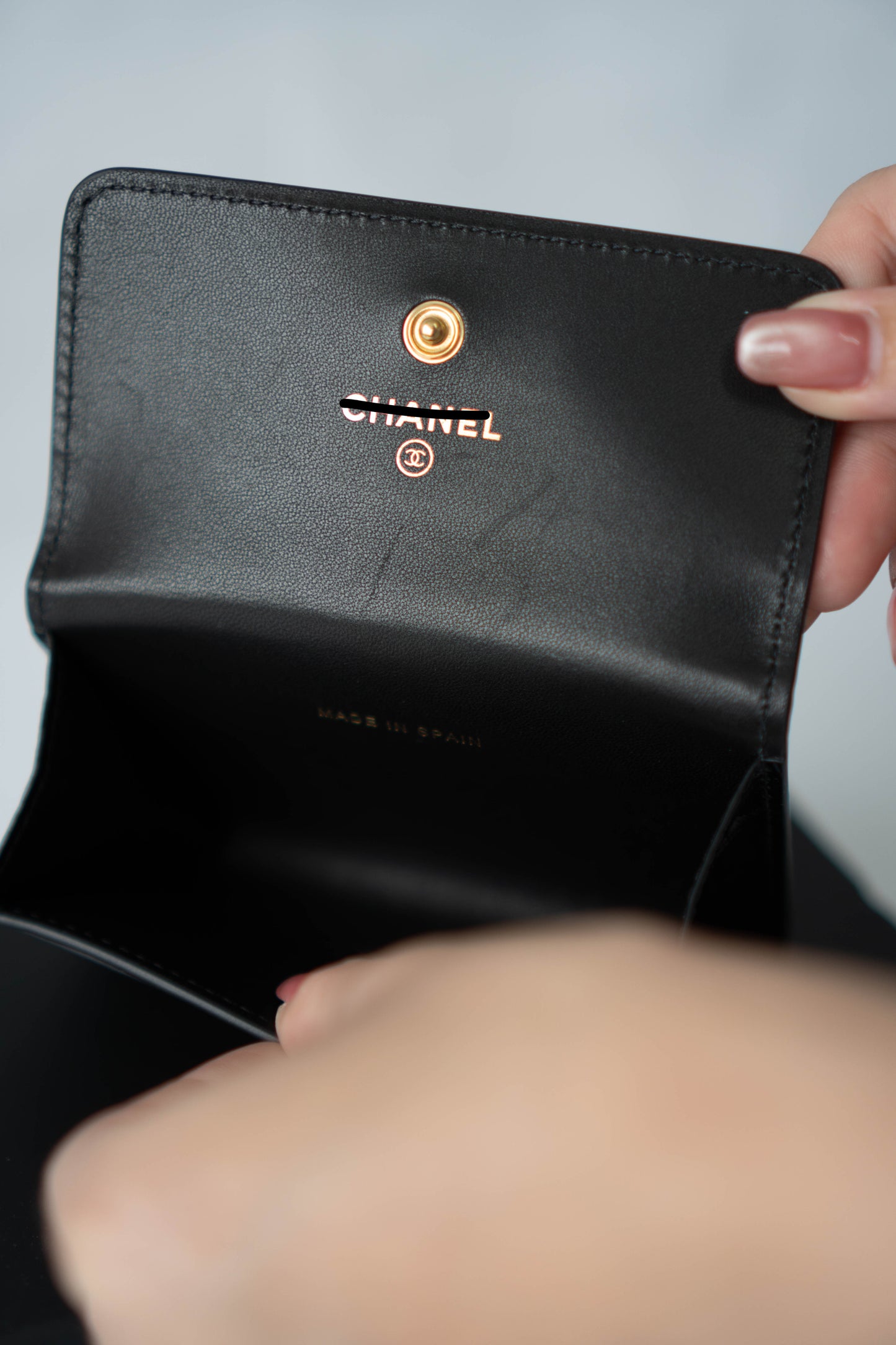 Compact Card Holder – Black Croc-Embossed Calfskin with Gold Hardware
