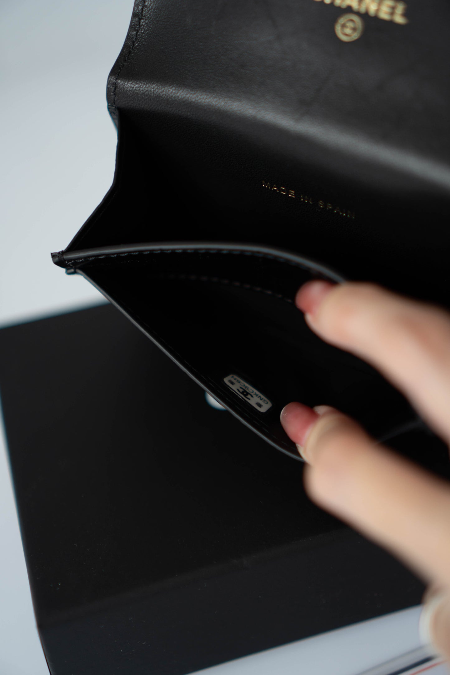 Compact Card Holder – Black Croc-Embossed Calfskin with Gold Hardware