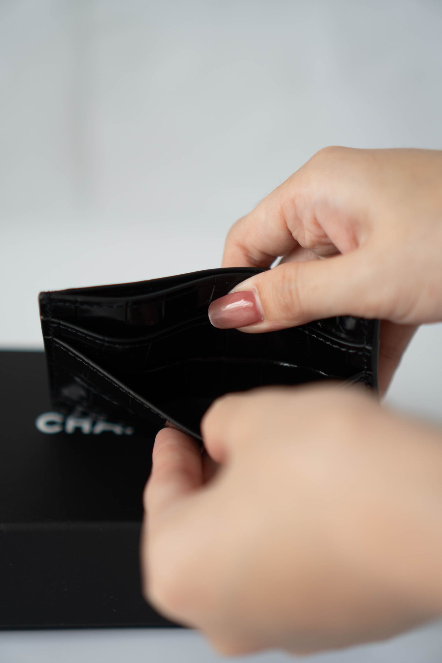 Classic Card Holder – Black Croc Embossed Leather