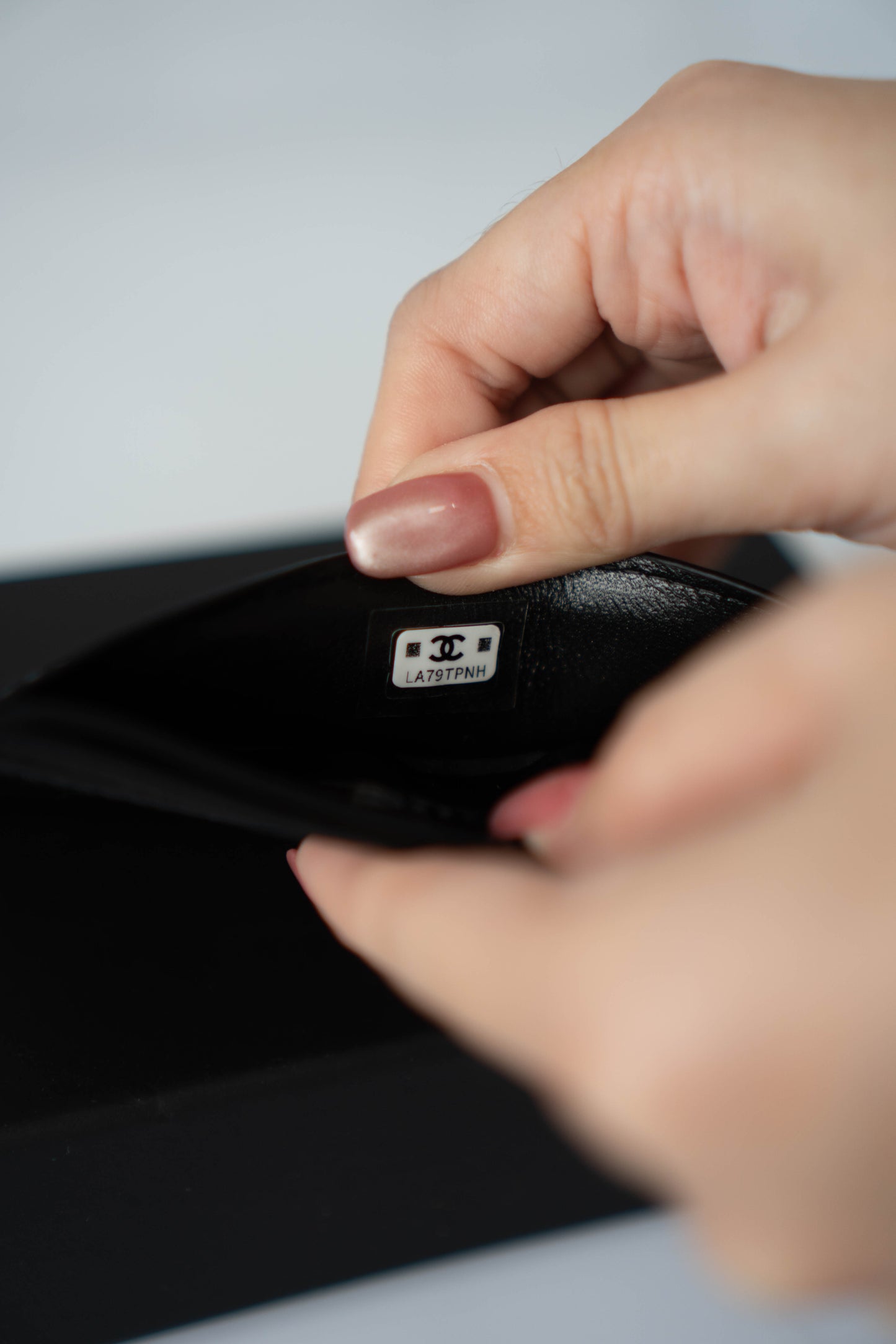 Classic Card Holder – Black Croc Embossed Leather