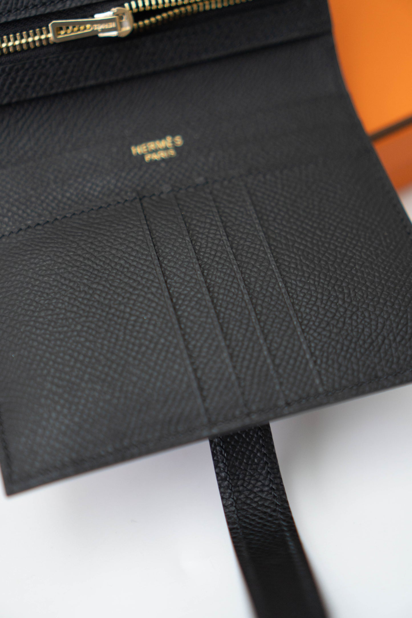 Bearn Compact Wallet – Black Epsom Leather with Gold Hardware
