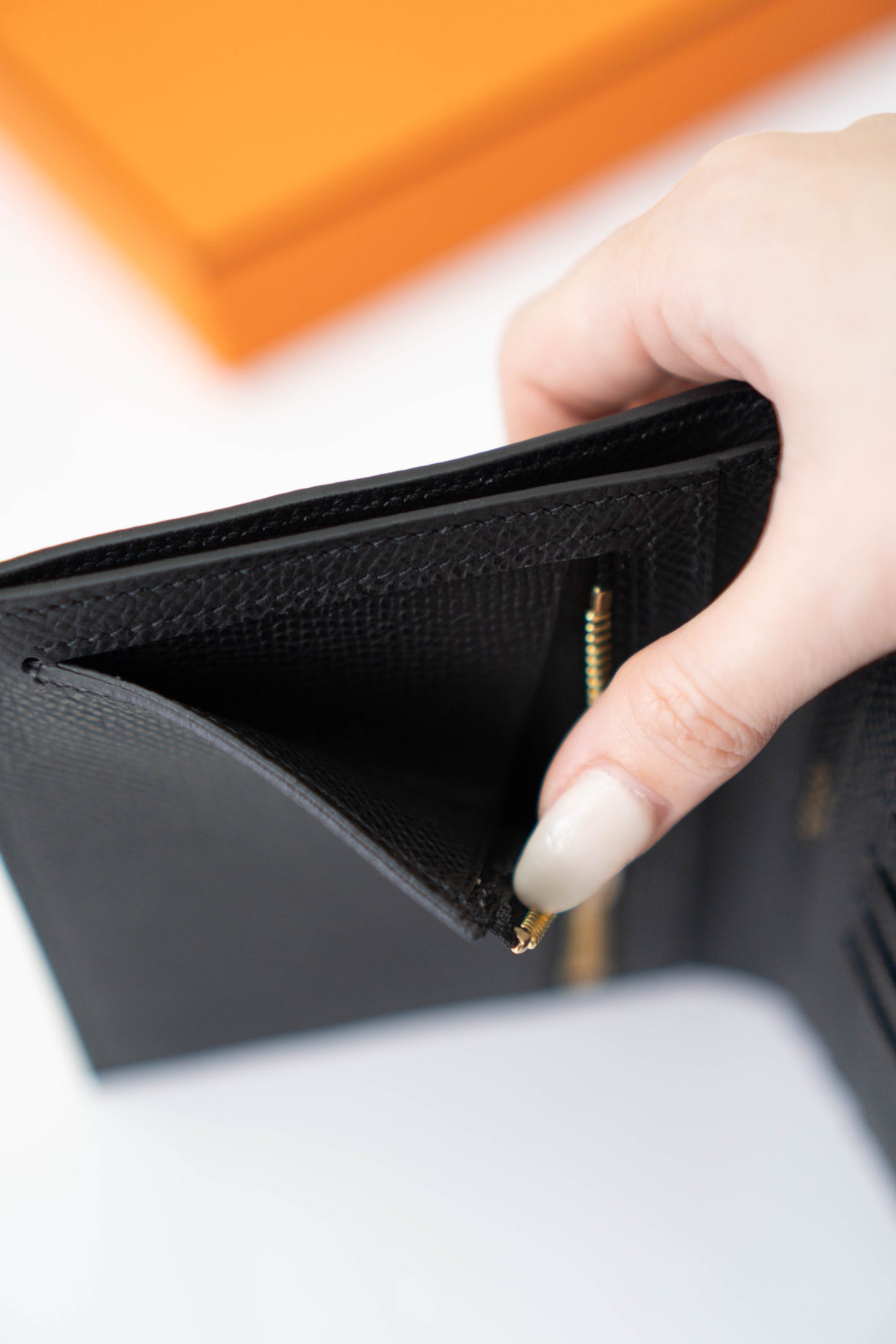 Bearn Compact Wallet – Black Epsom Leather with Gold Hardware
