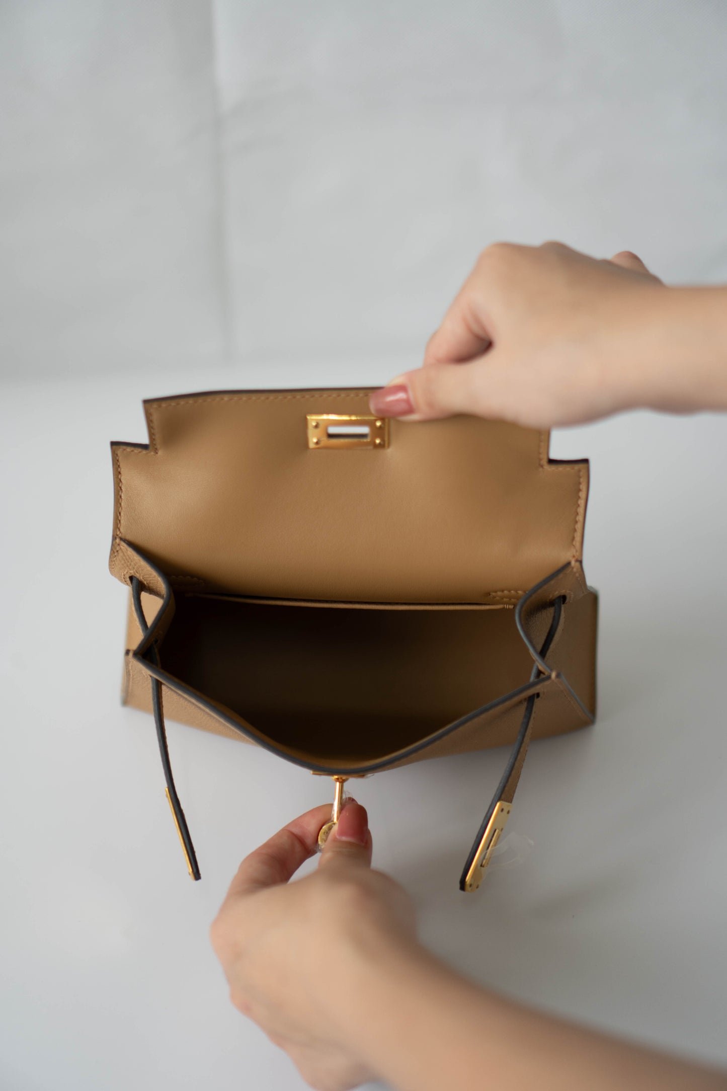 Mini KL II – Chai Epsom with Gold Hardware