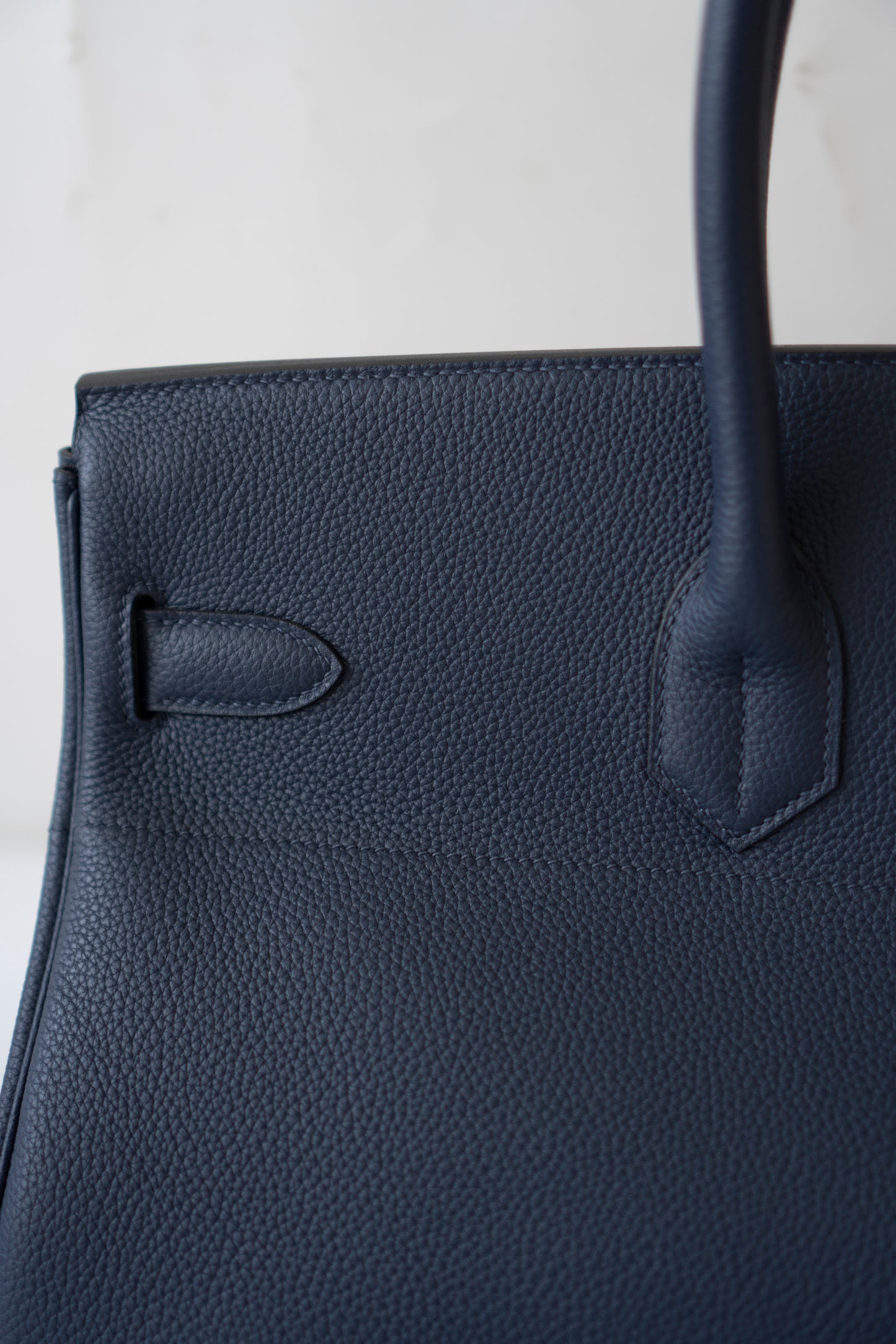 BK Shoulder Bag 42 – Blue Saphir with Gold Hardware