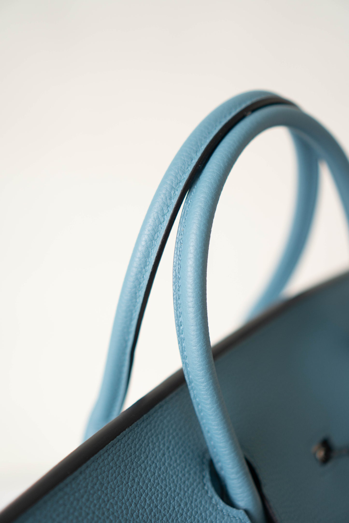 BK 40 – Blue Jean Togo Leather with Palladium Hardware