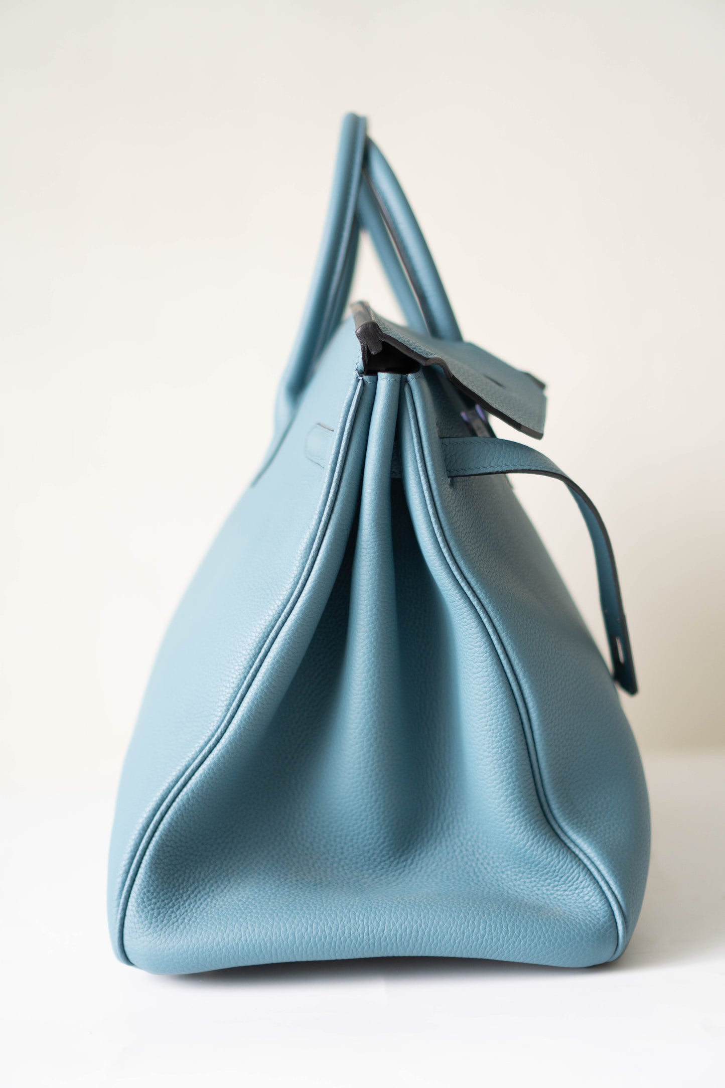 BK 40 – Blue Jean Togo Leather with Palladium Hardware