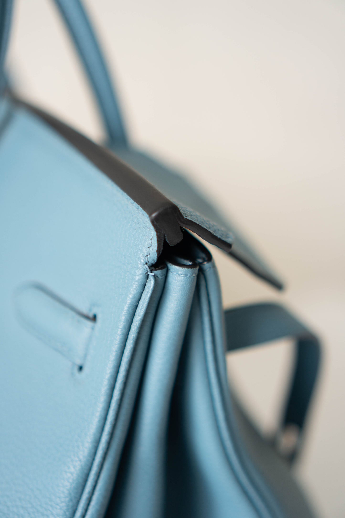 BK 40 – Blue Jean Togo Leather with Palladium Hardware