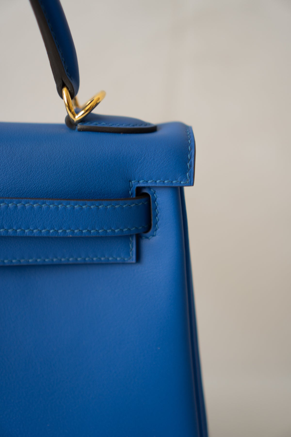 KL 25 Sellier – Blue France Swift Leather with Gold Hardware