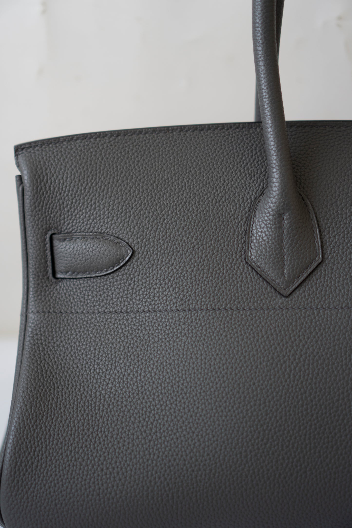 BK Shoulder Bag 42 – Graphite with Palladium Hardware (No Logo)