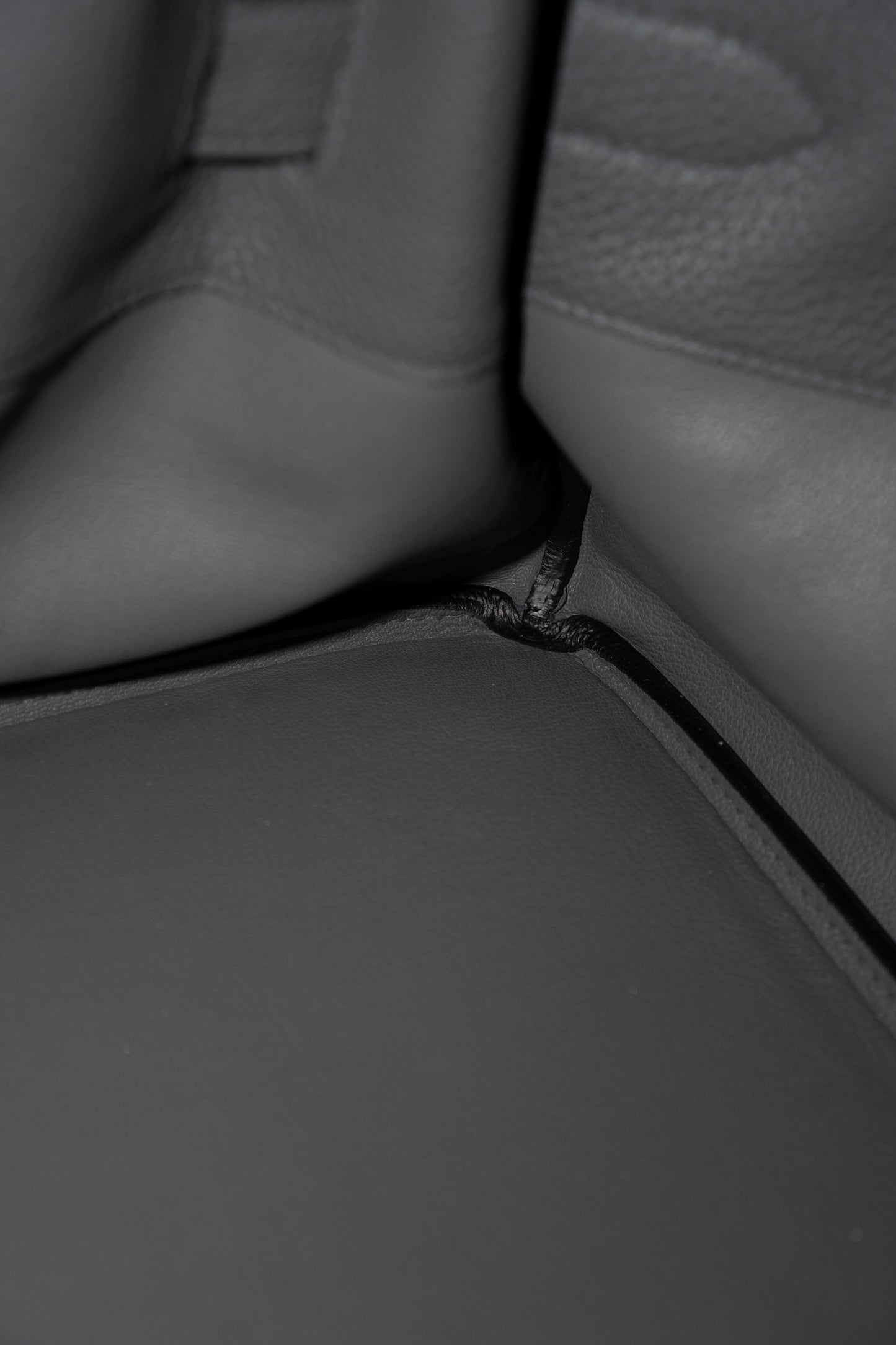 BK Shoulder Bag 42 – Graphite with Palladium Hardware (No Logo)