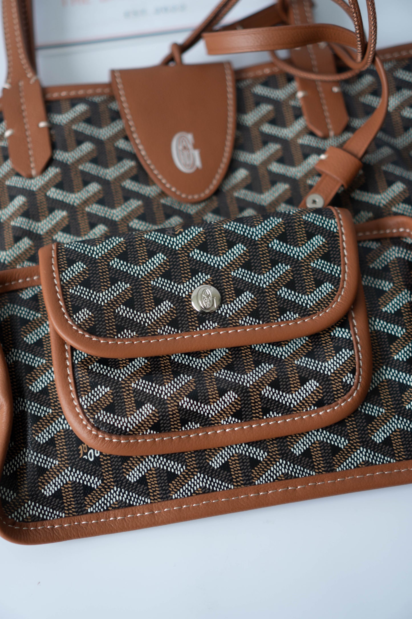 Mini Anjou – Black & Tan Goyrdine Canvas