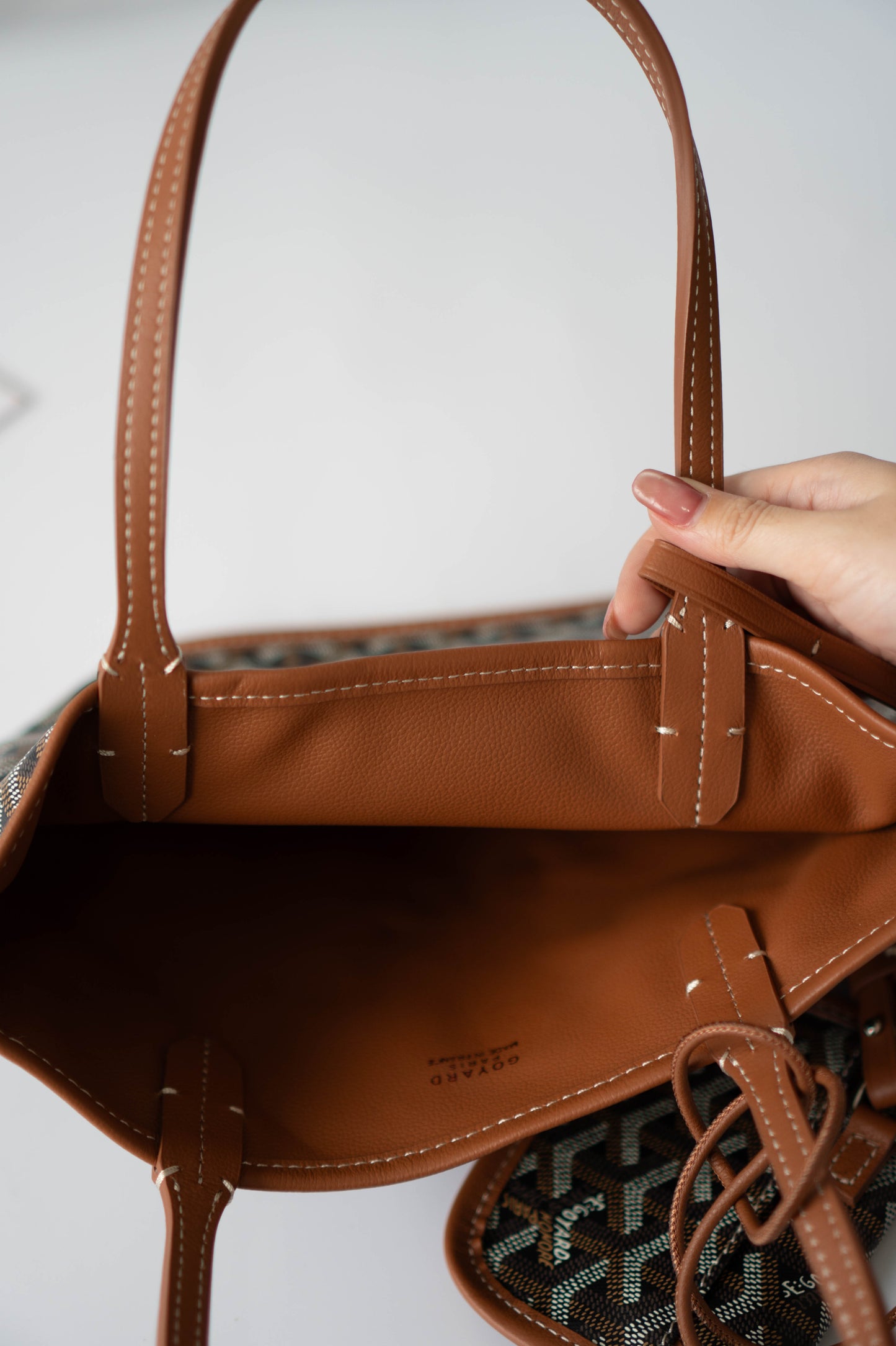 Mini Anjou – Black & Tan Goyrdine Canvas