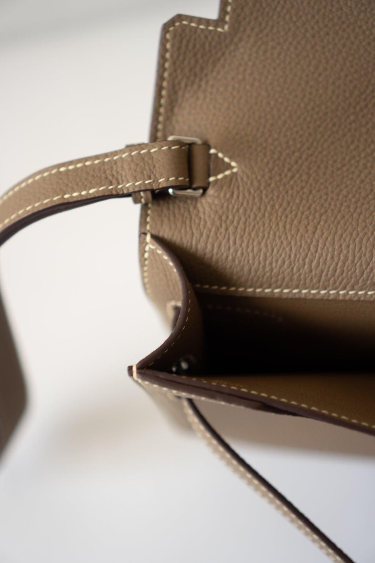 KL Danse – Etoupe Togo Leather with Palladium Hardware