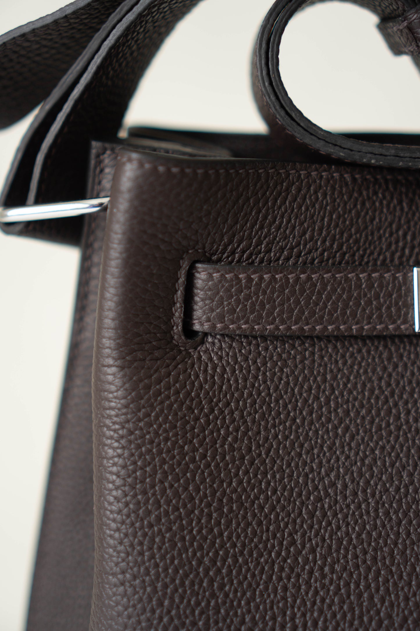 So KL 22 in Ebene Clemence Leather with Palladium Hardware